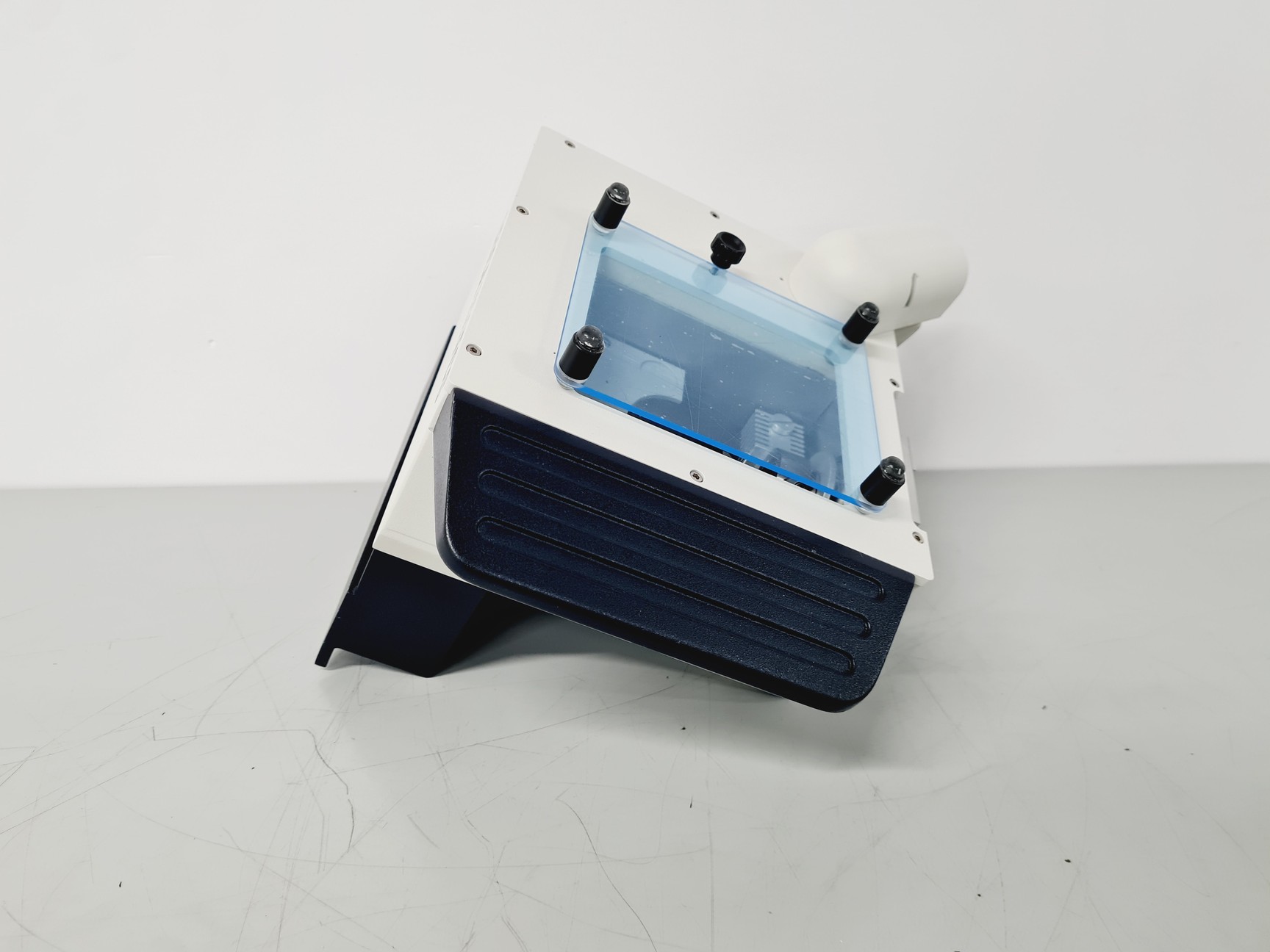Image of Leica EM-FCS Cryosectioning kit