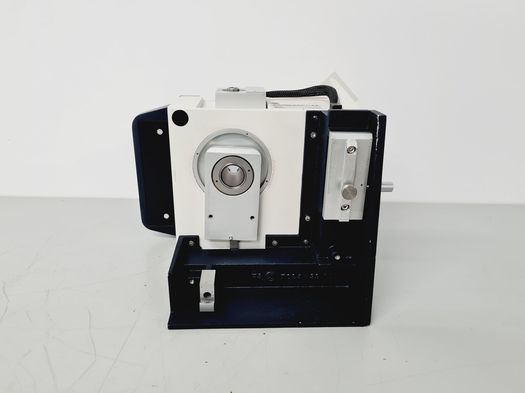 Image of Leica EM-FCS Cryosectioning kit