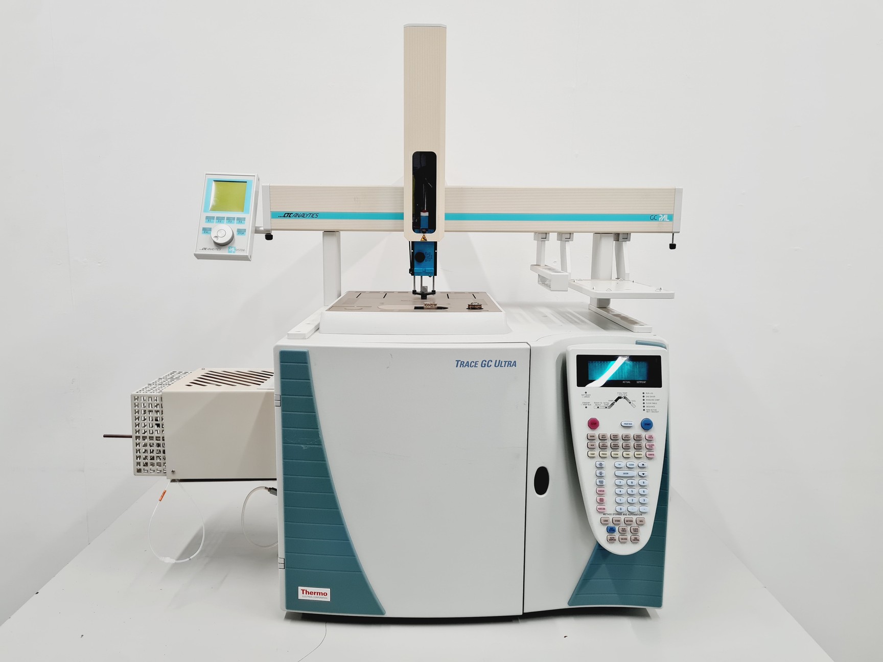Image of Thermo Scientific Trace GC Ultra With CTC Analytics GC Pal