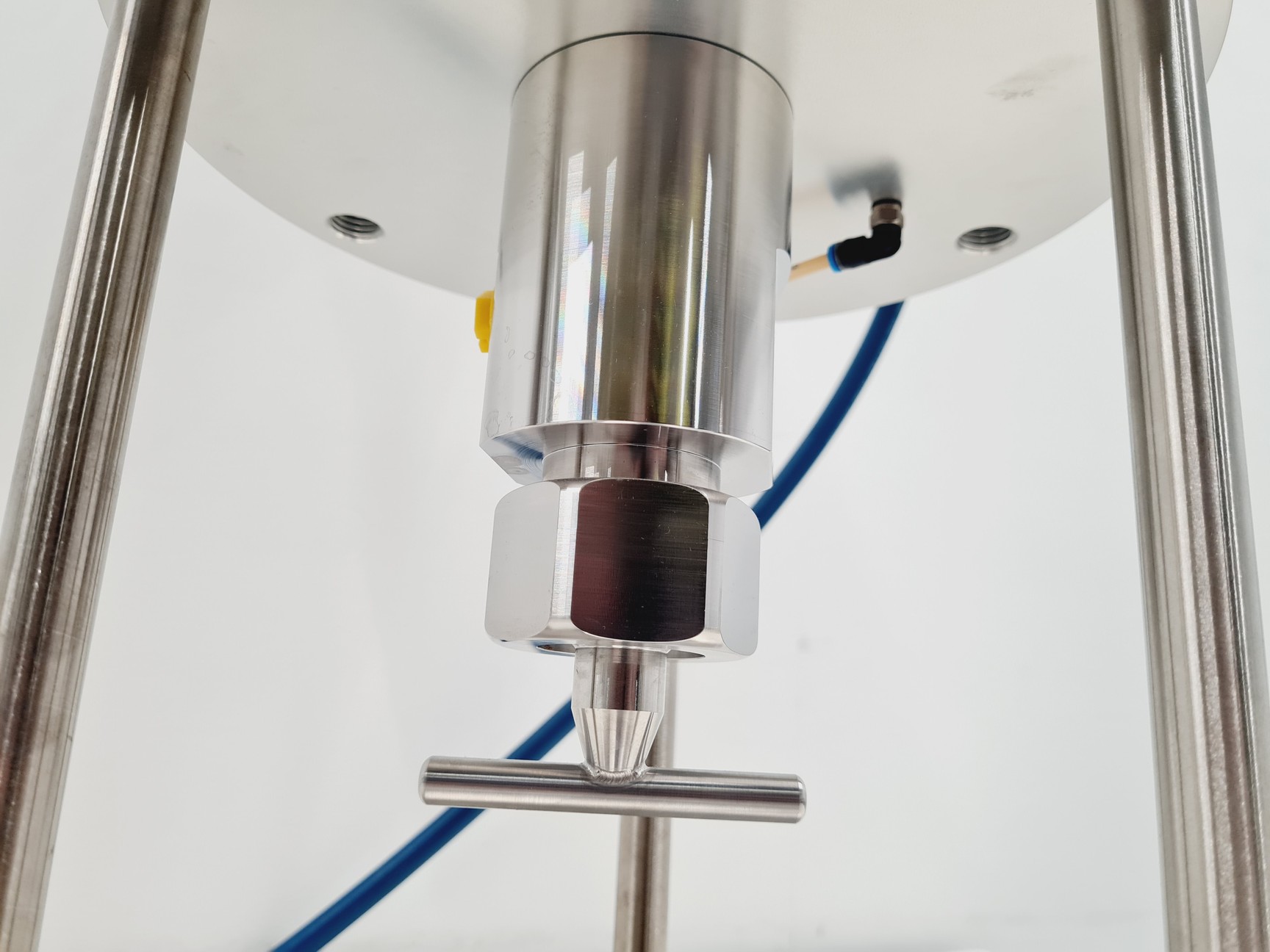 Image of Avestin French Press with Bambi 35/20 Air Compressor 