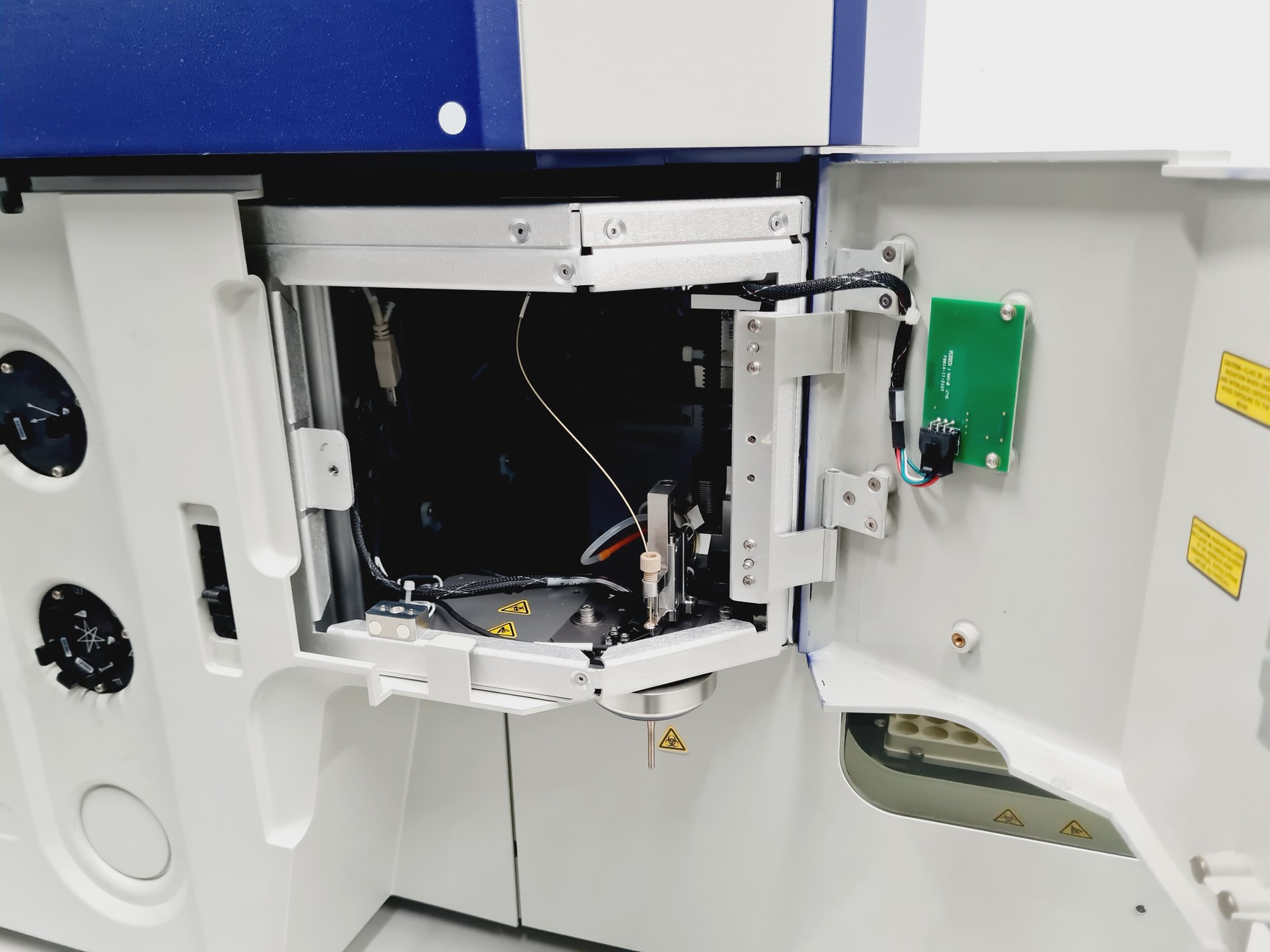 Image of BD FACSVerse Flow Cytometer