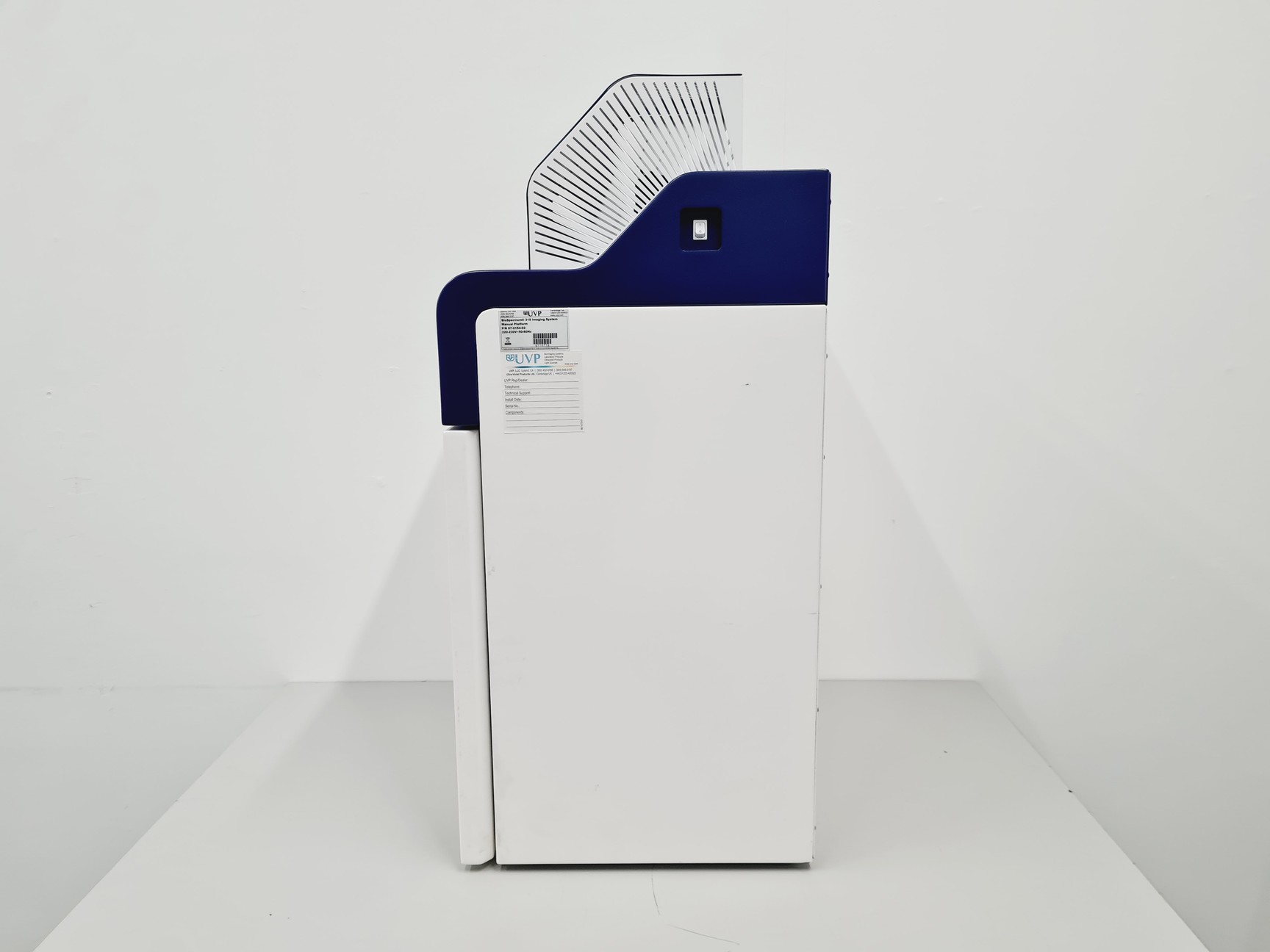 Image of UVP BioSpectrum 315 Imaging system with UVP White/2UV Transilluminator