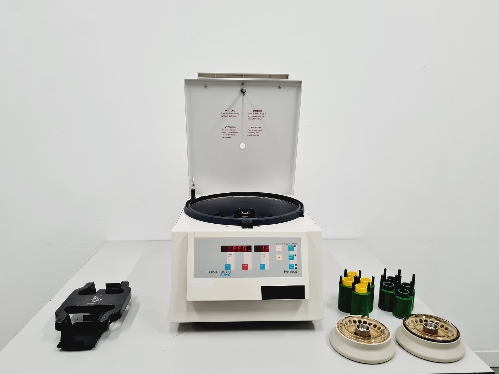 Image of Heraeus Labofuge 400 Centrifuge