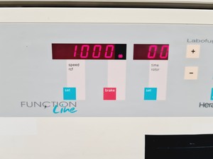 Thumbnail image of Heraeus Labofuge 400 Centrifuge
