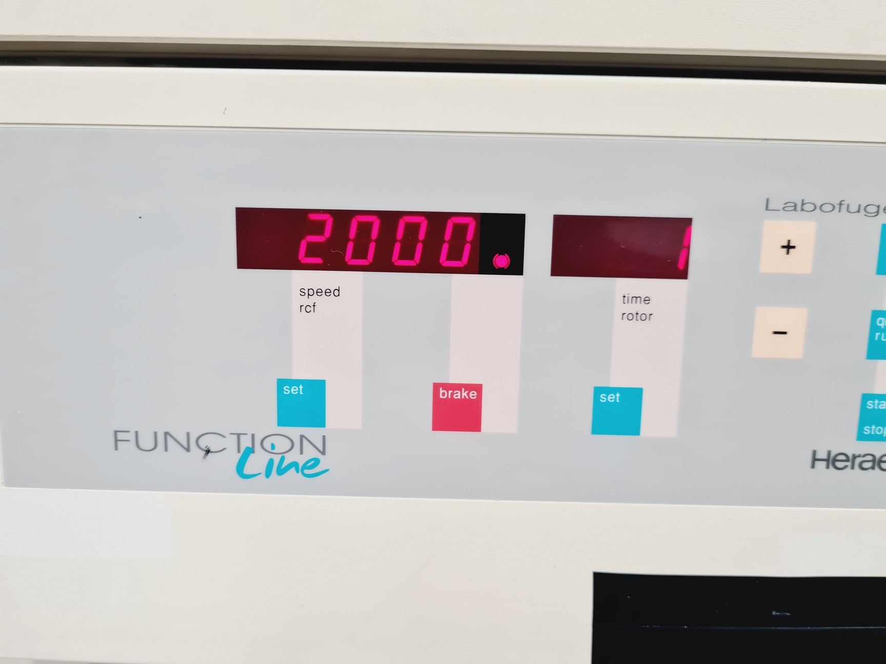 Image of Heraeus Labofuge 400 Centrifuge