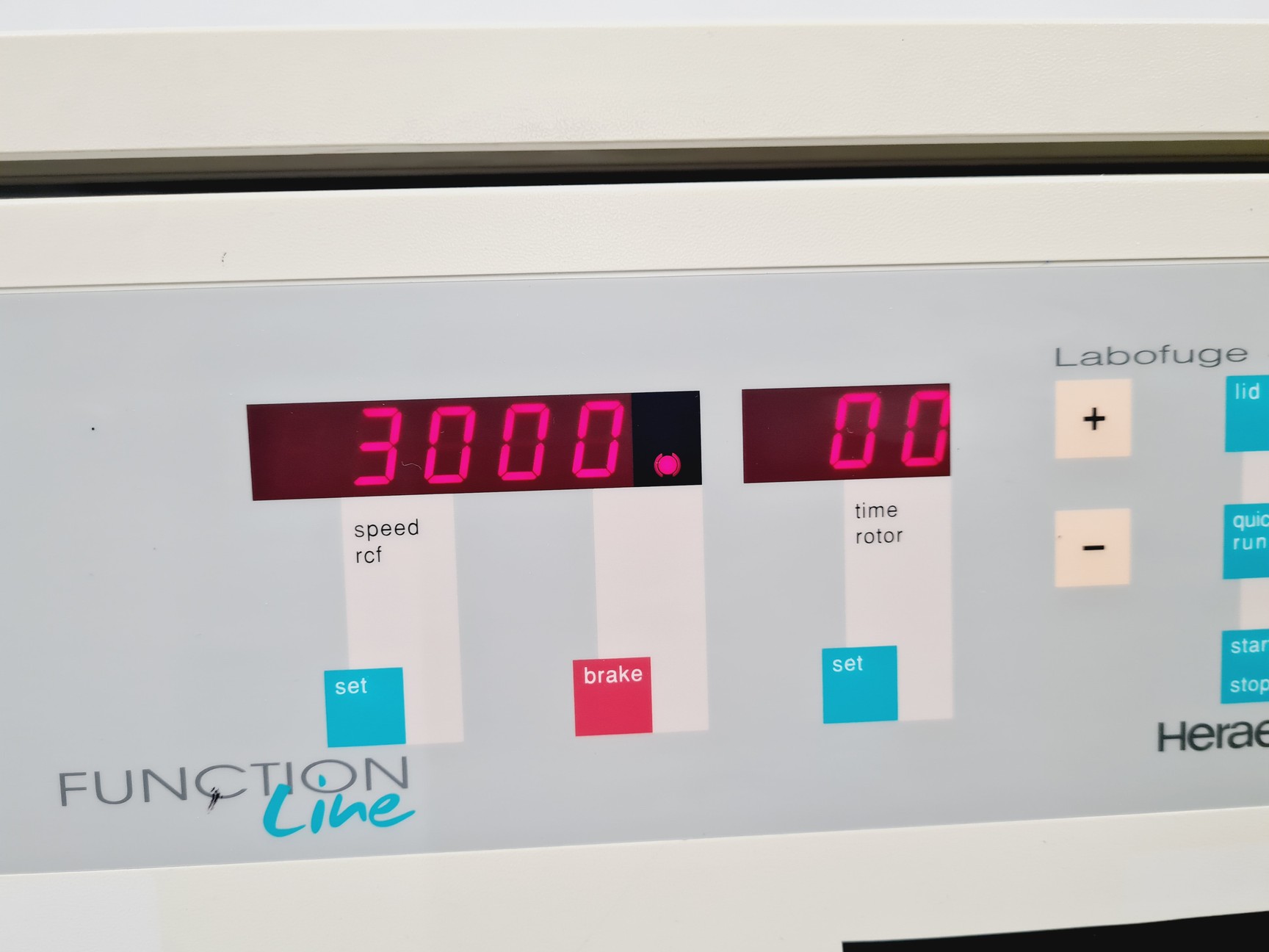 Image of Heraeus Labofuge 400 Centrifuge