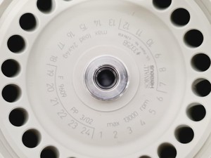 Thumbnail image of Heraeus Labofuge 400 Centrifuge