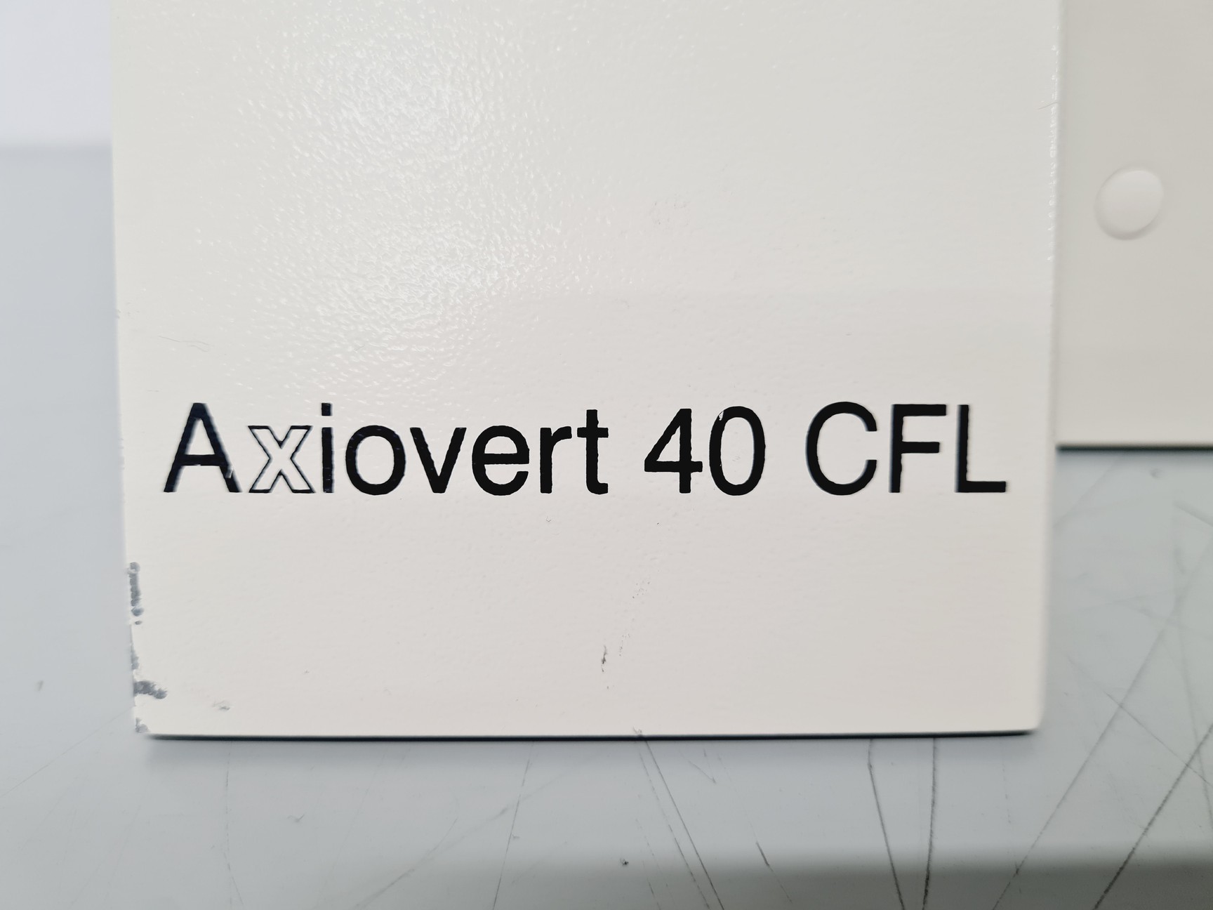 Image of Carl Zeiss Axiovert 40 CFL Microscope w/ 4 x Objectives Lab