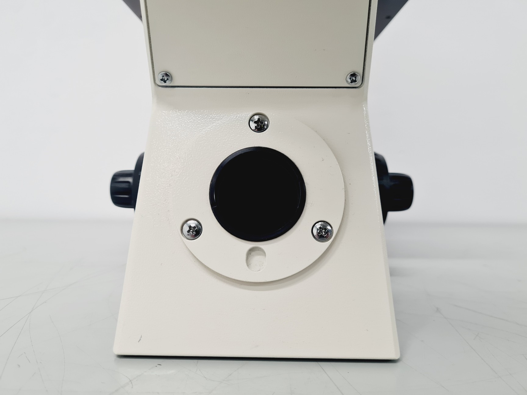 Image of Carl Zeiss Axiovert 40 CFL Microscope w/ 4 x Objectives Lab