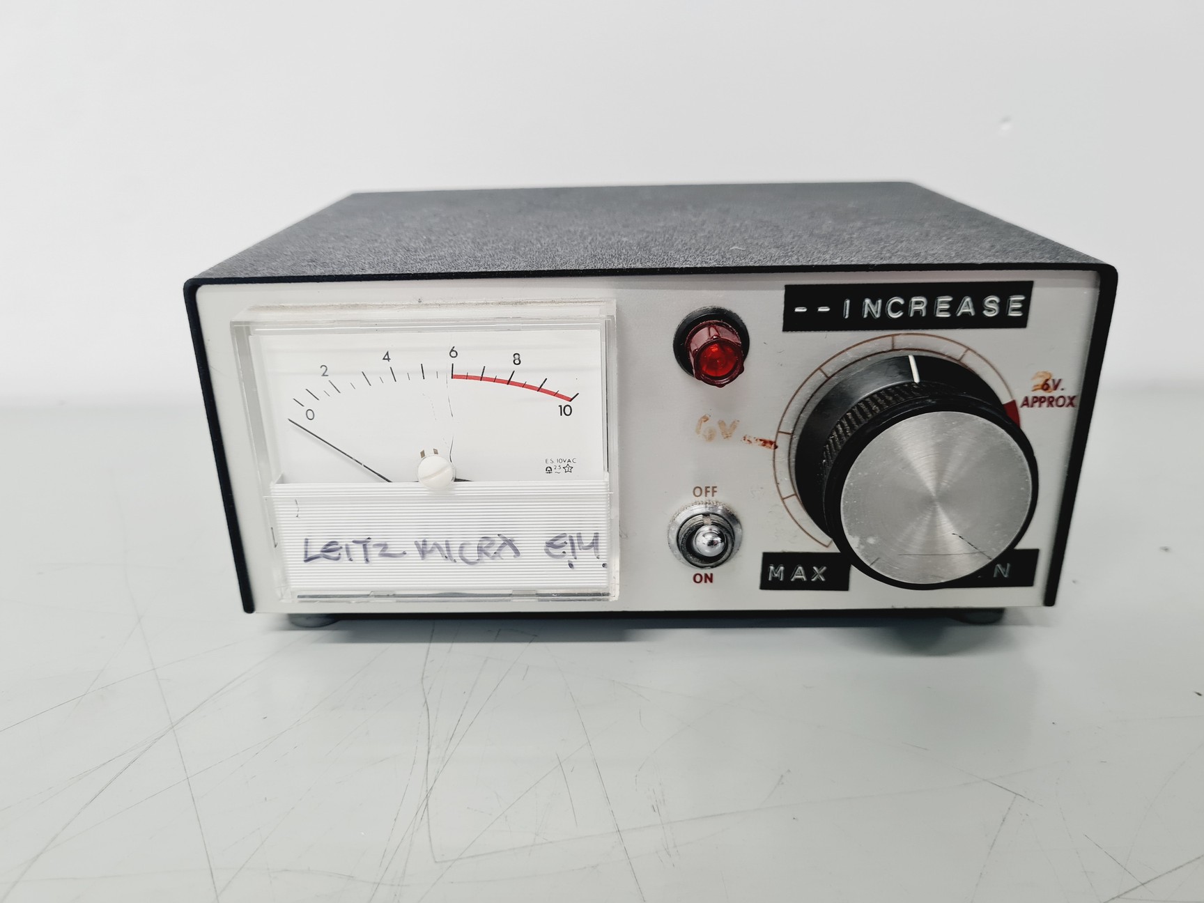 Image of Leitz Wetzlar 786496 Microscope w/ 5 x Objectives Lab