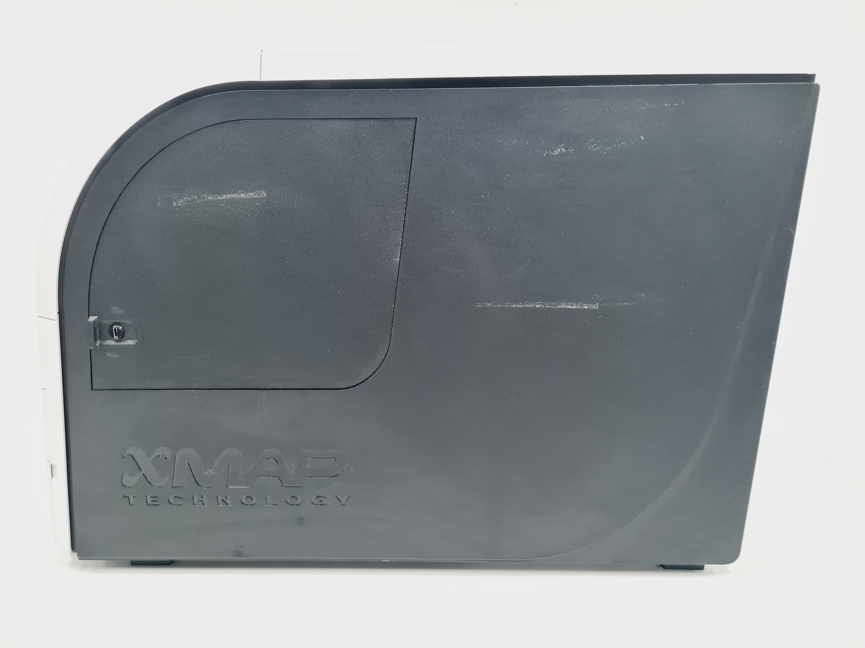 Image of Luminex Magpix Microplate Reader
