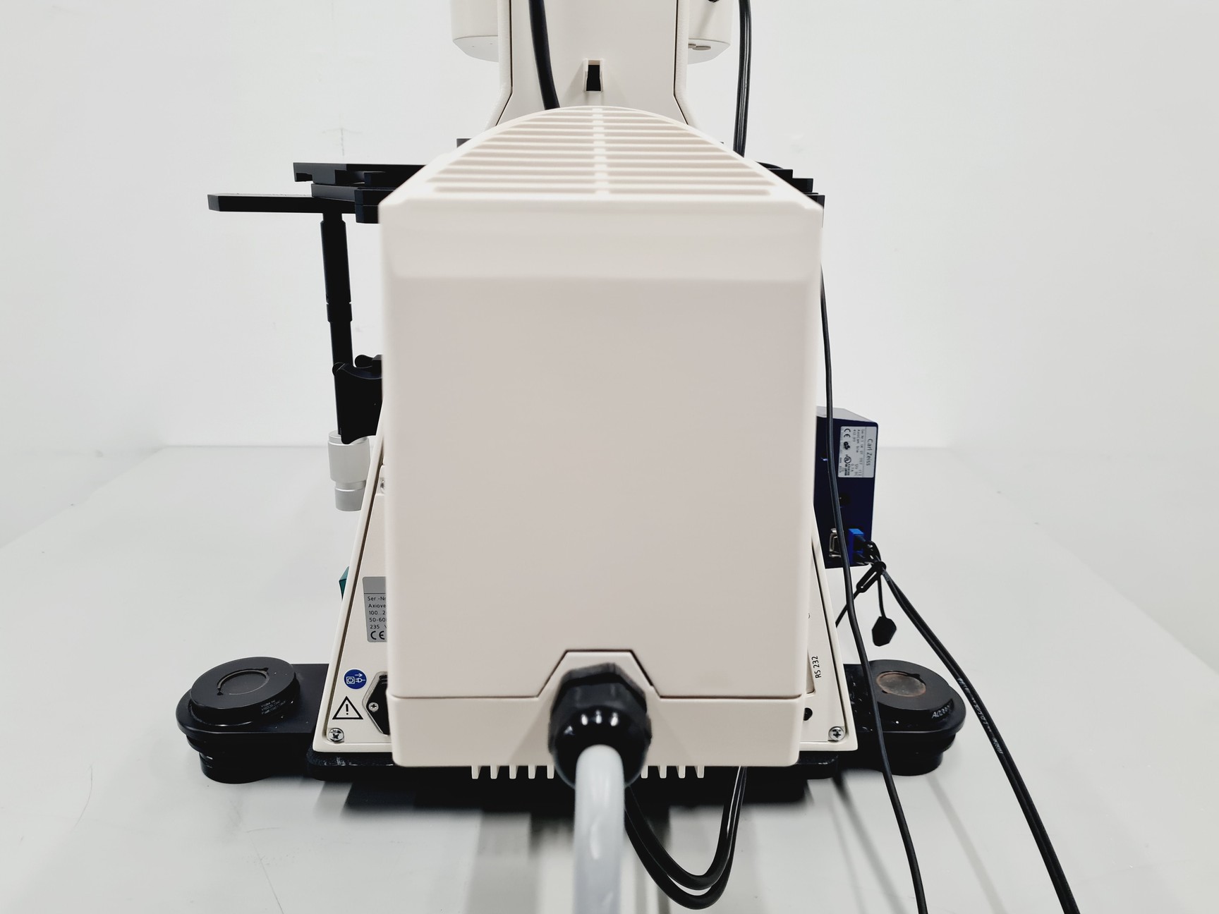 Image of Carl Zeiss Axiovert 200M with 4 x Objectives 