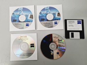 Thumbnail image of Carl Zeiss Axiovert 200M with 4 x Objectives 