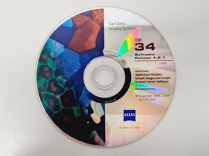 Thumbnail image of Carl Zeiss Axiovert 200M with 4 x Objectives 