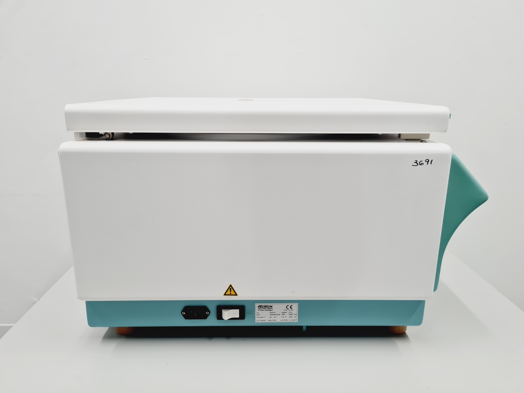 Image of Hettich Rotina 46 R 4610 Centrifuge