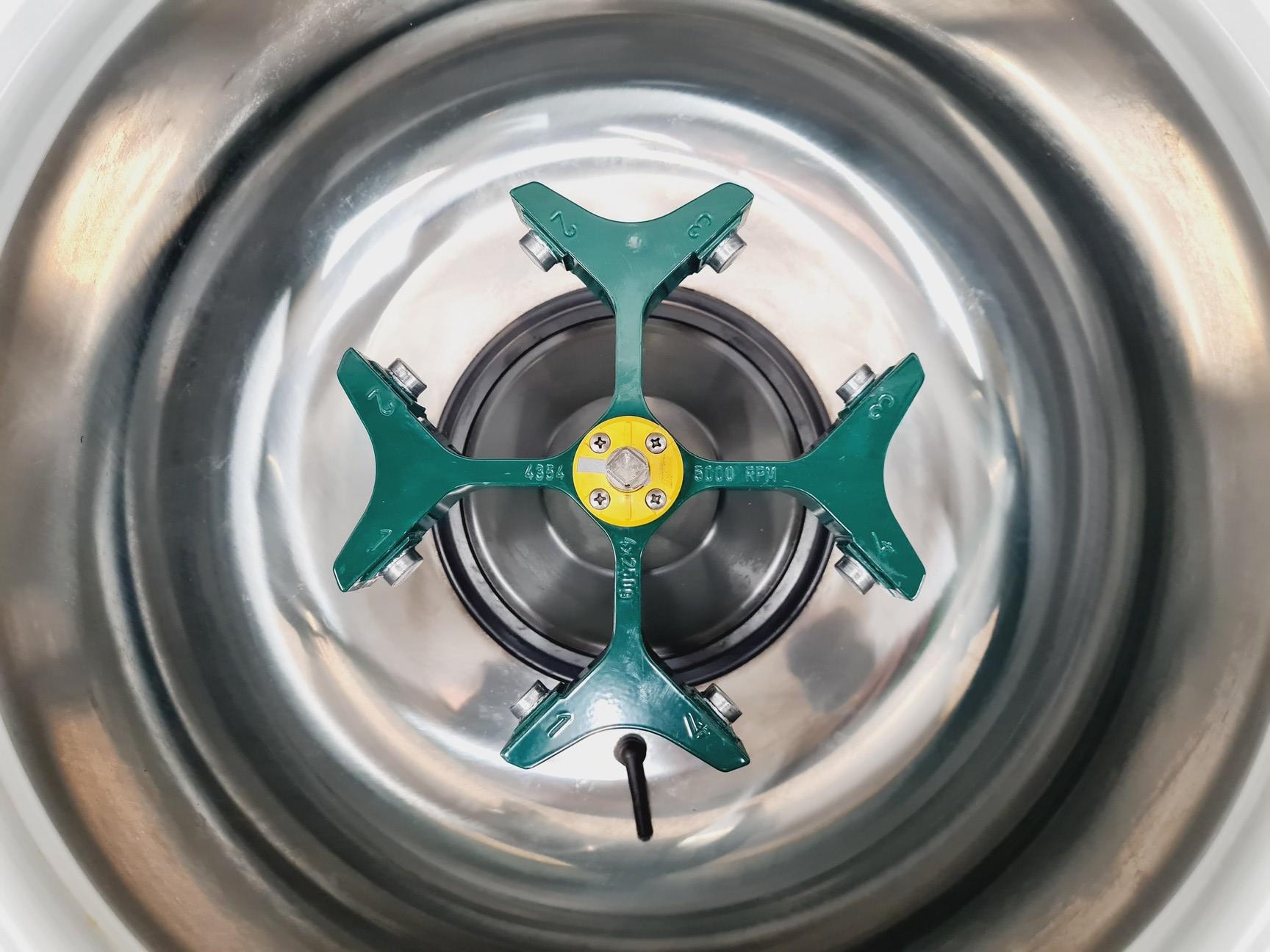 Image of Hettich Rotina 46 R 4610 Centrifuge