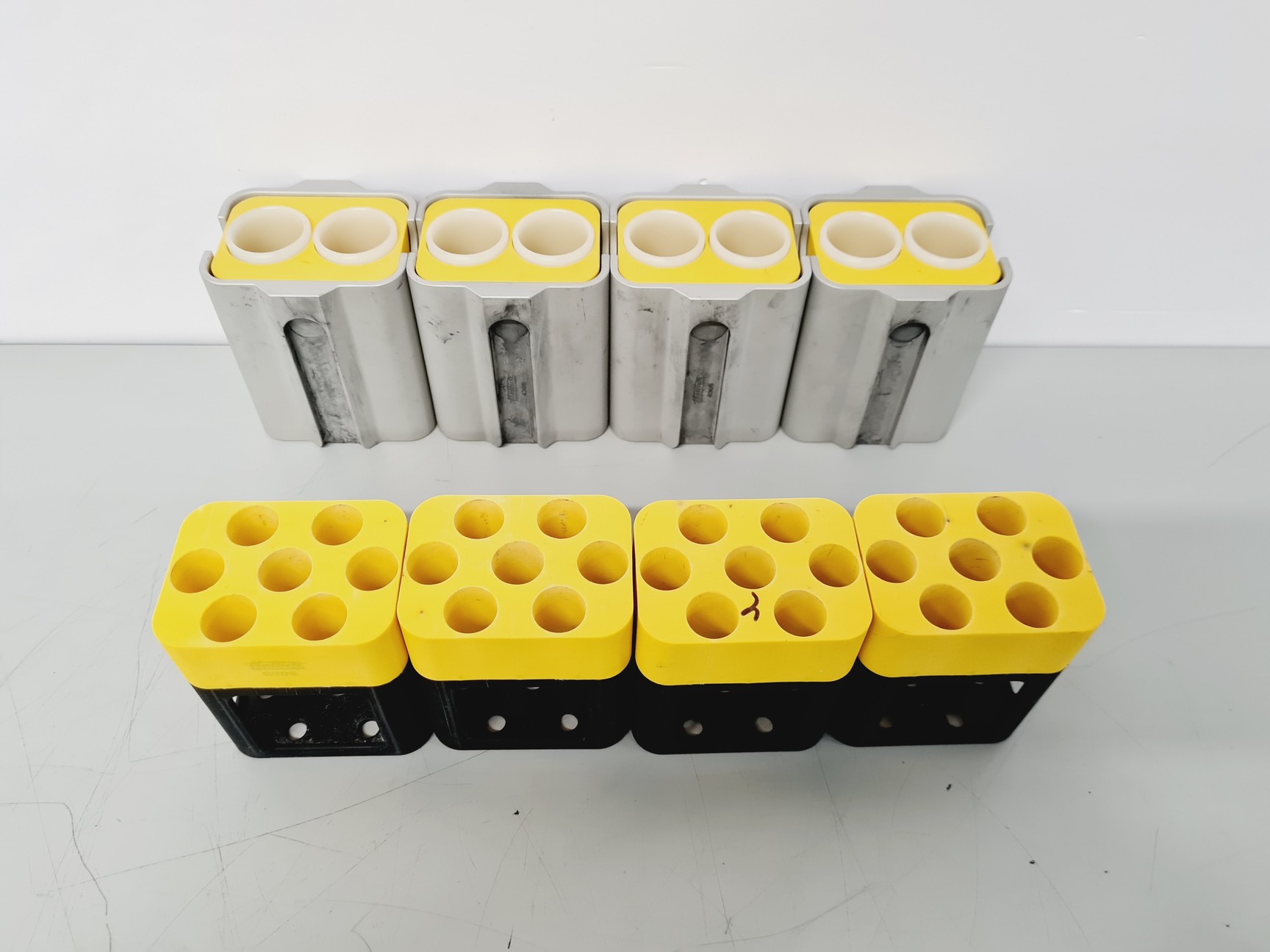 Image of Hettich Rotina 46 R 4610 Centrifuge