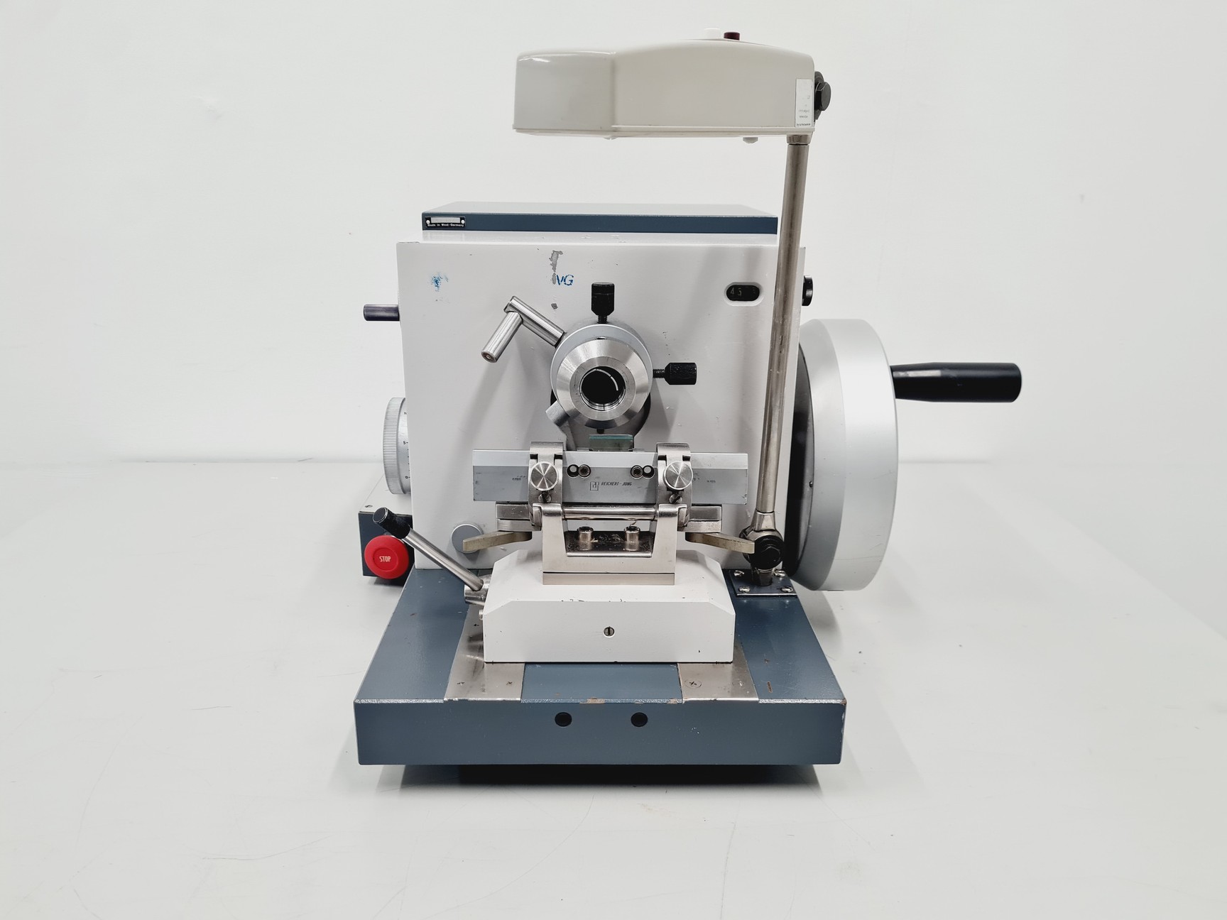 Image of Leica Autocut 1140 Microtome