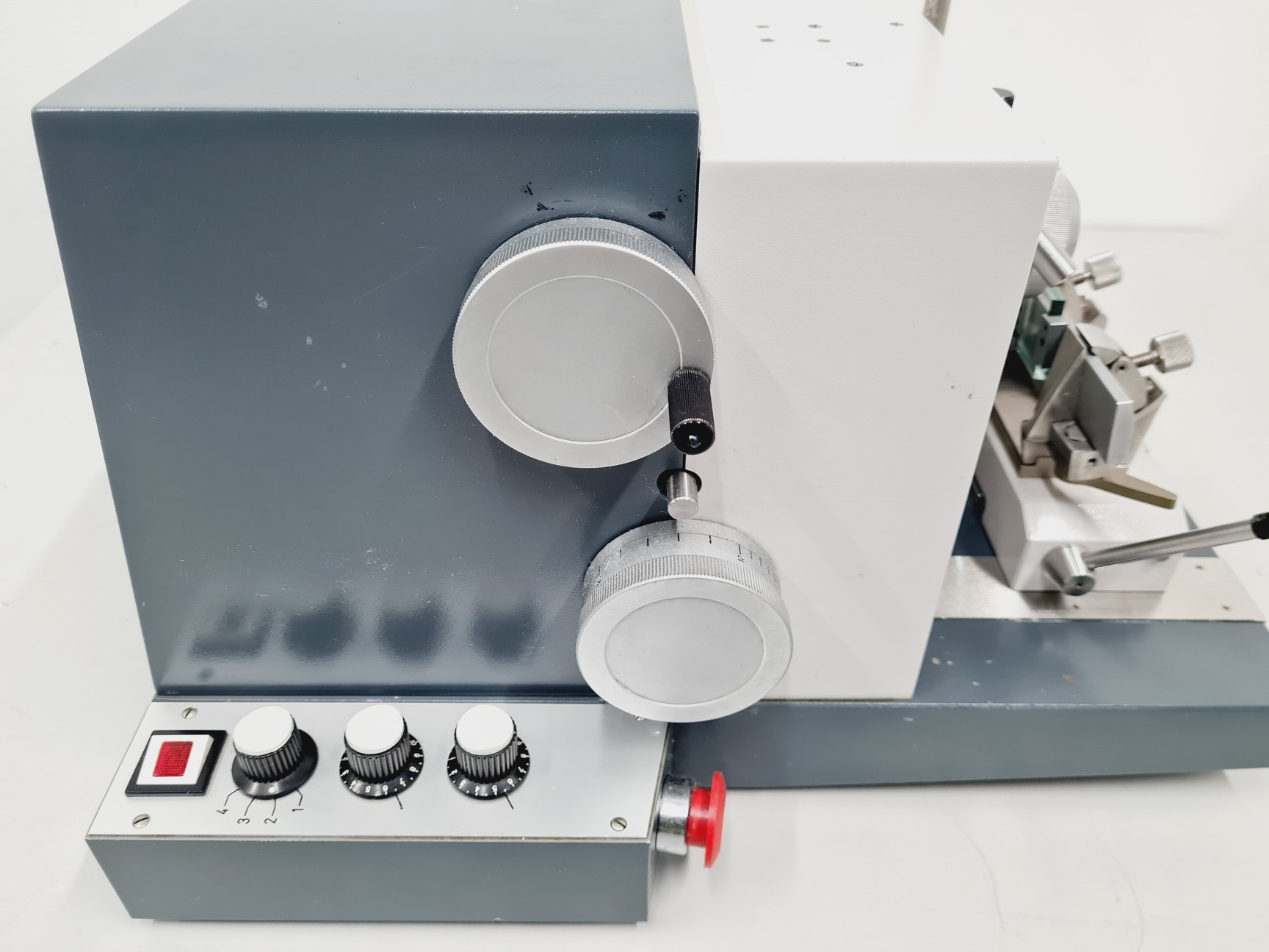Image of Leica Autocut 1140 Microtome