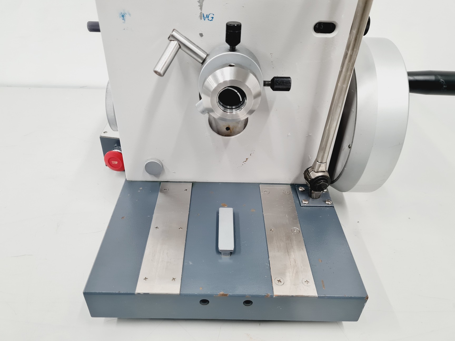 Image of Leica Autocut 1140 Microtome
