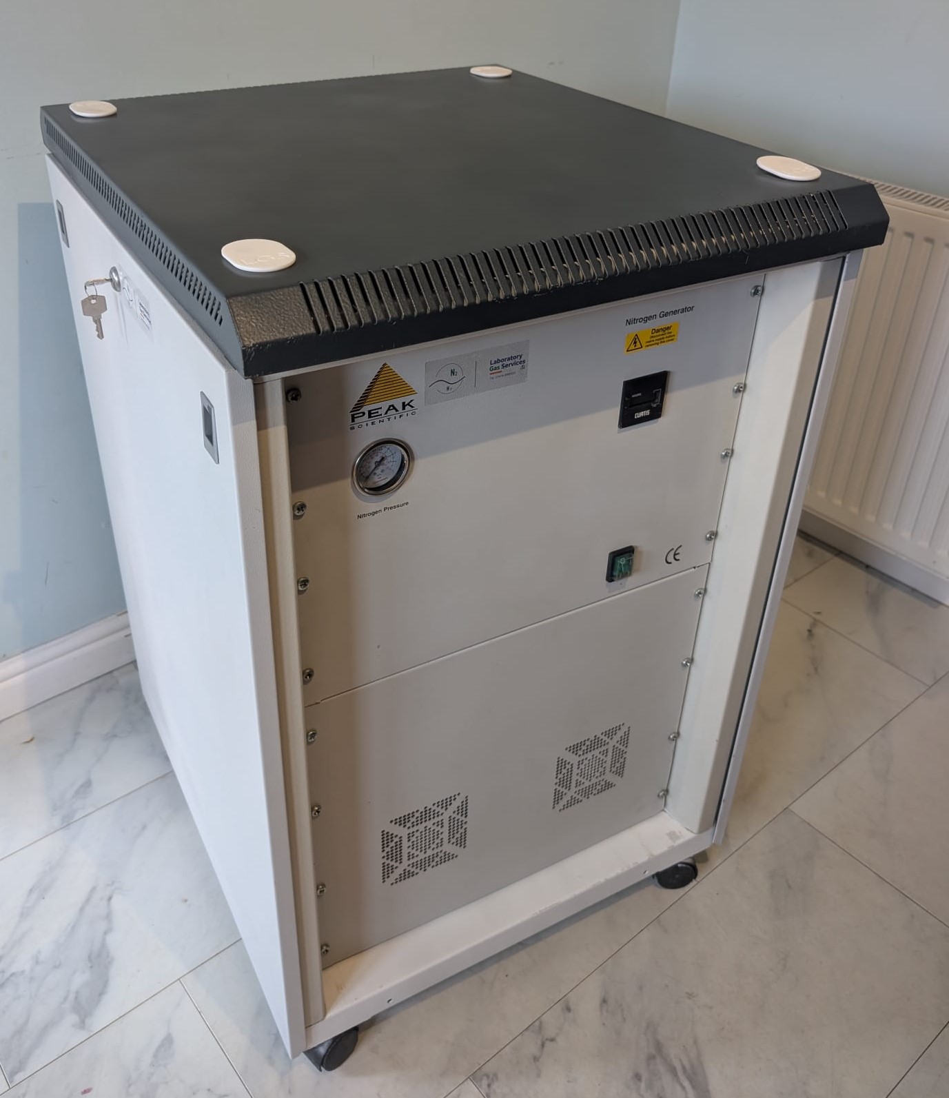 Image of Peak Scientific NM30LA High Purity Nitrogen Generator Lab