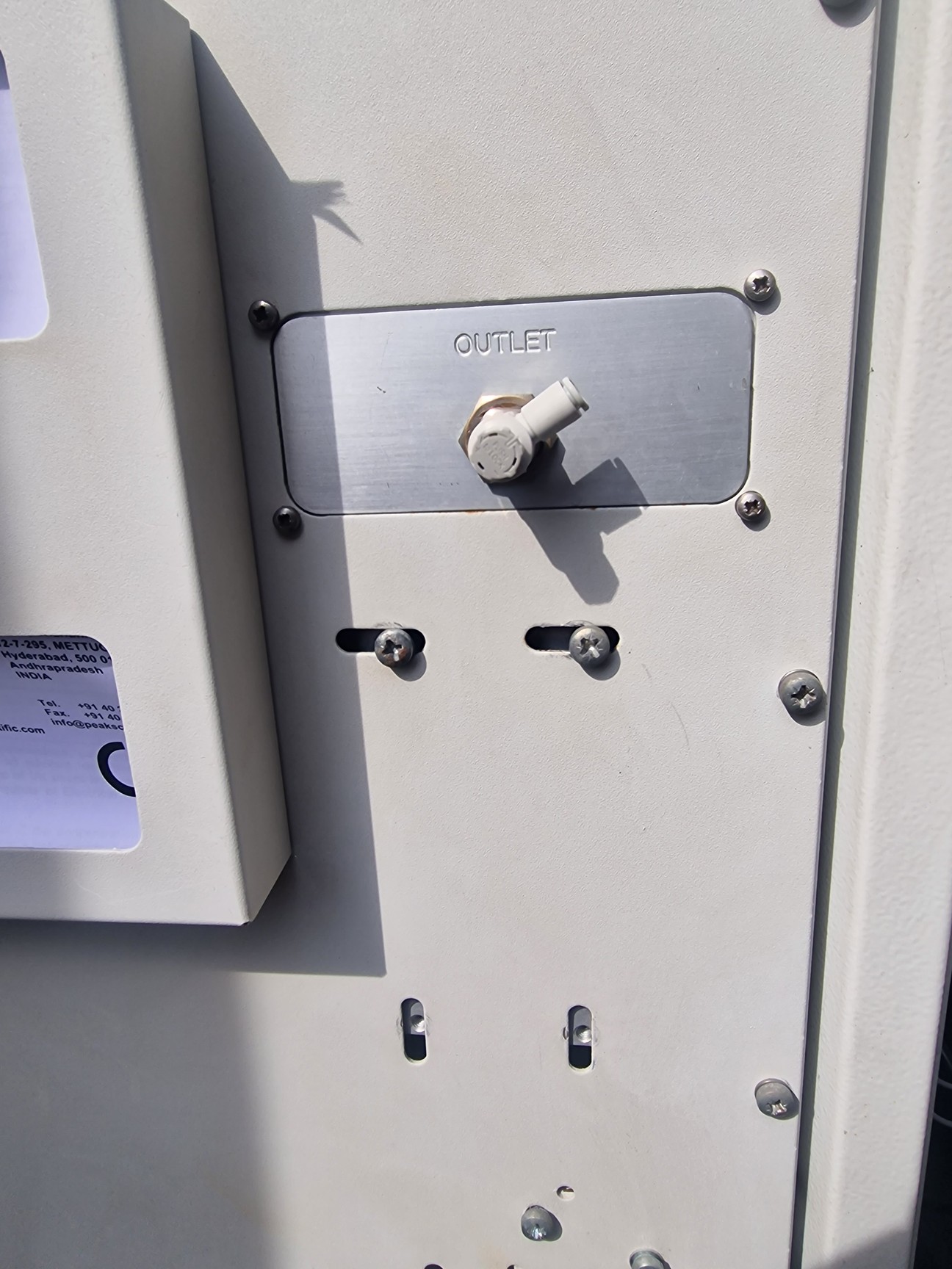 Image of Peak Scientific NM30LA High Purity Nitrogen Generator Lab