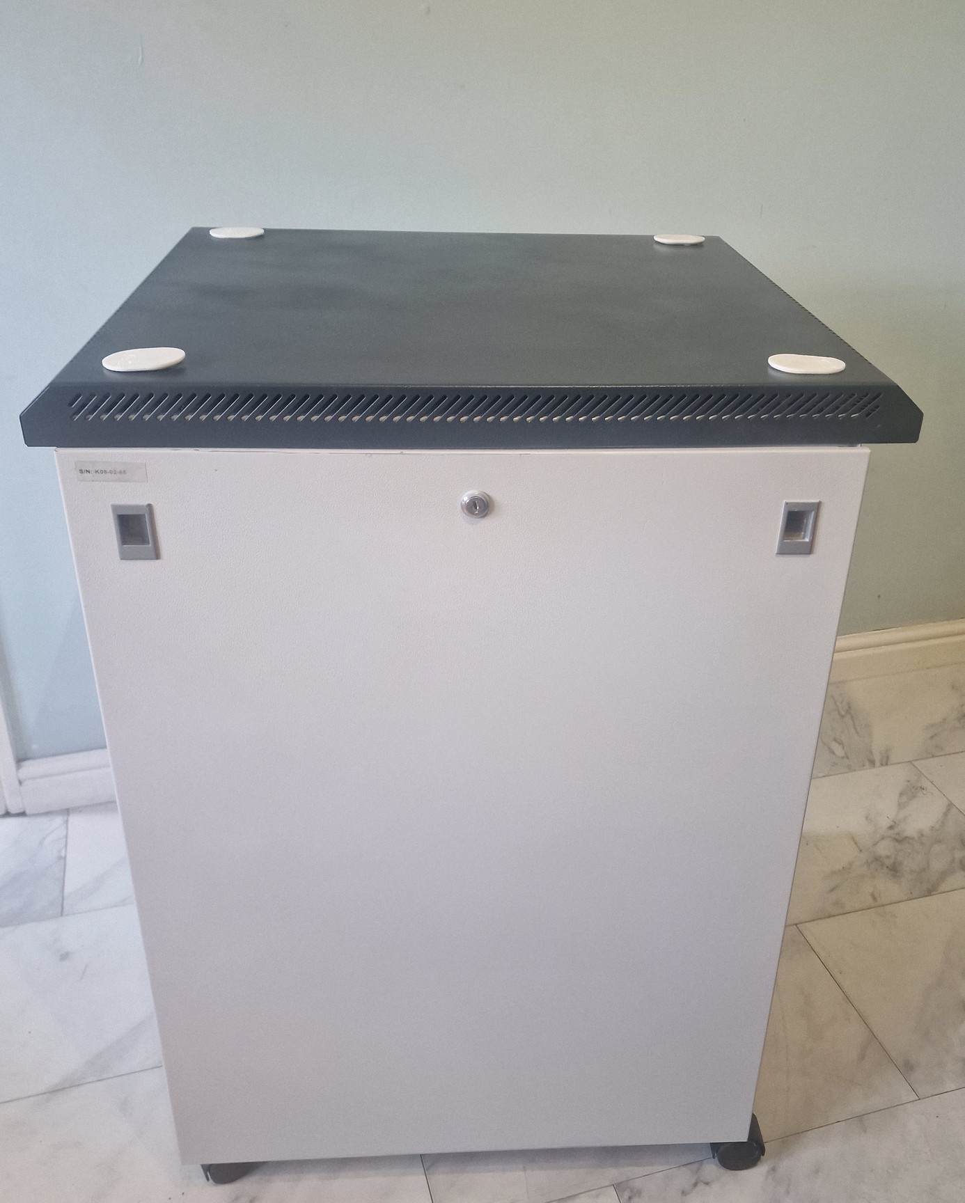 Image of Peak Scientific NM30LA High Purity Nitrogen Generator Lab