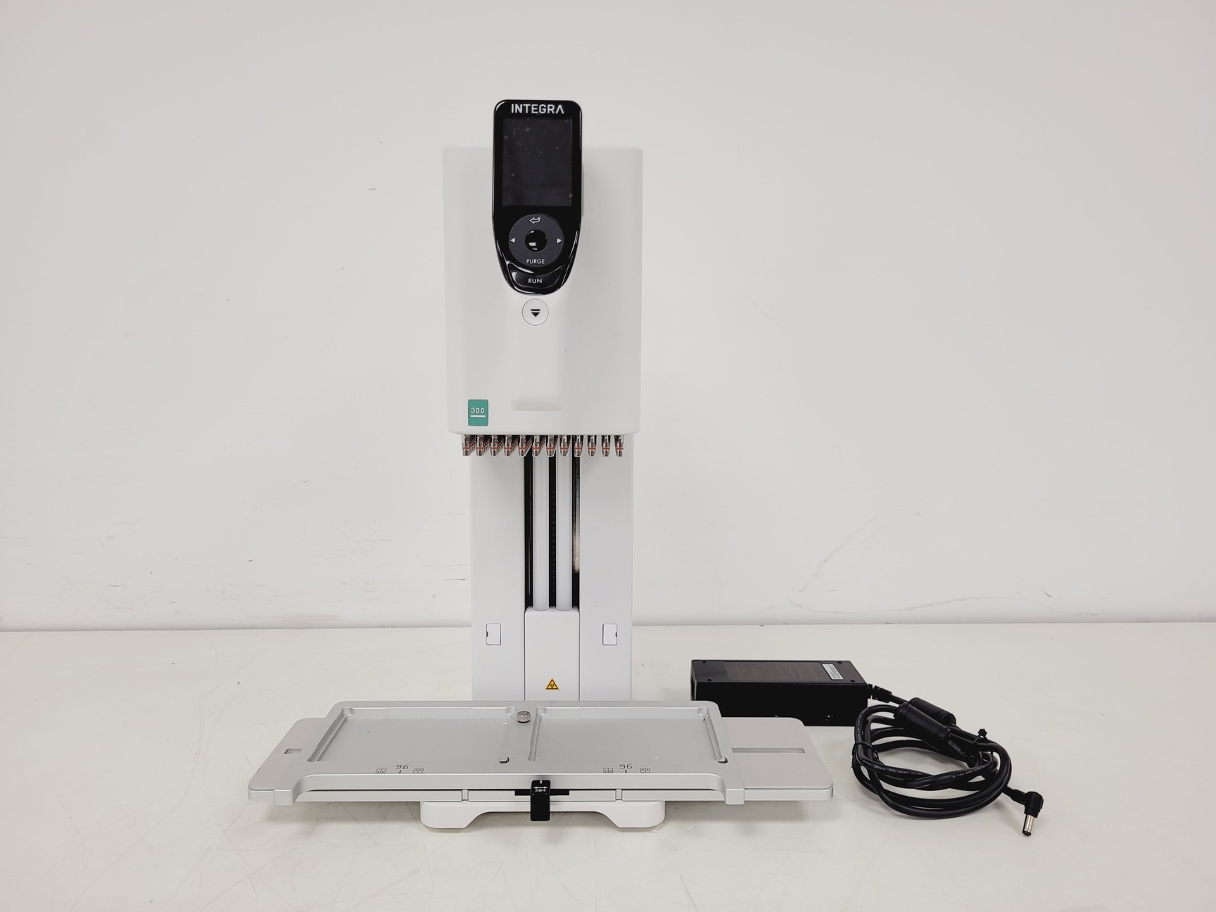 Image of Integra Mini 96 300ul Portable Electronic Pipette Lab