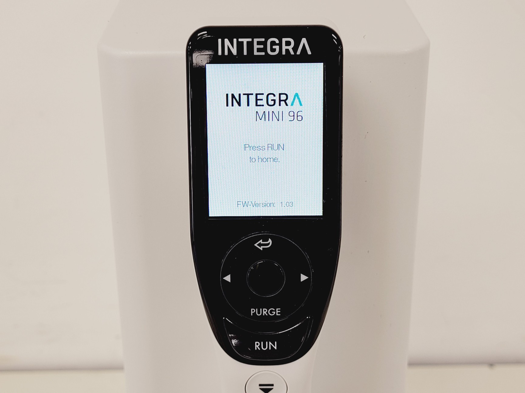 Image of Integra Mini 96 300ul Portable Electronic Pipette Lab