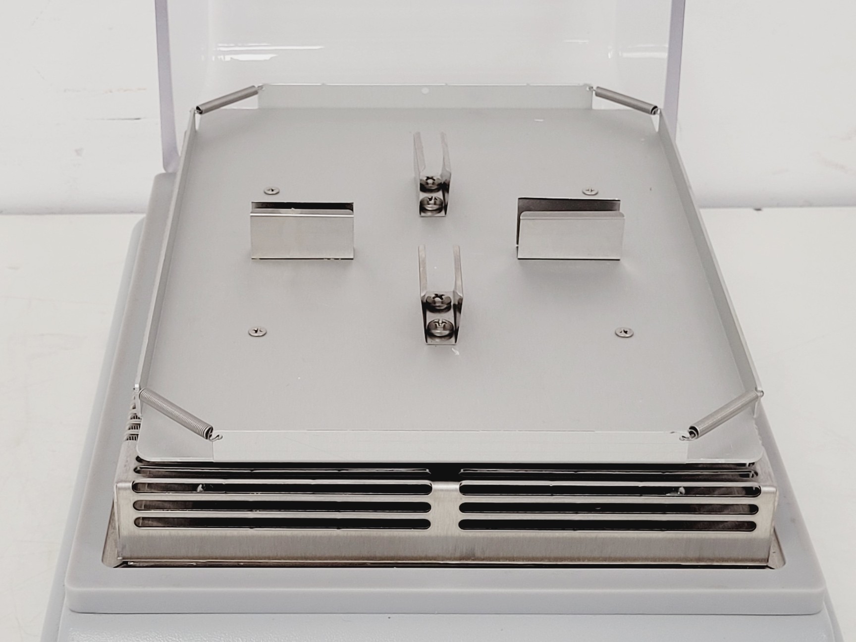 Image of VWR Incubated Microplate Shaker Model No. 980141UK Lab