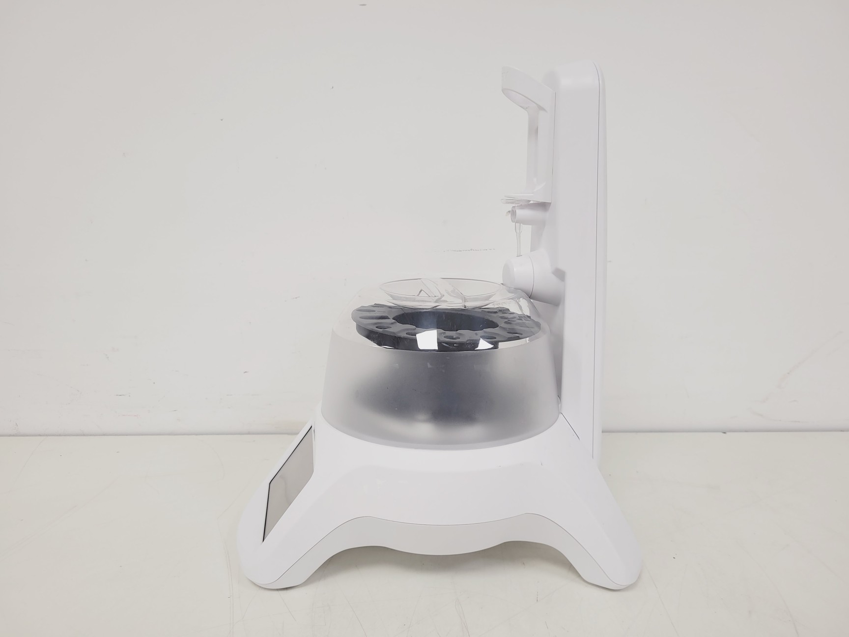 Image of Izon AFC-V1 Automatic Fraction Collector Lab