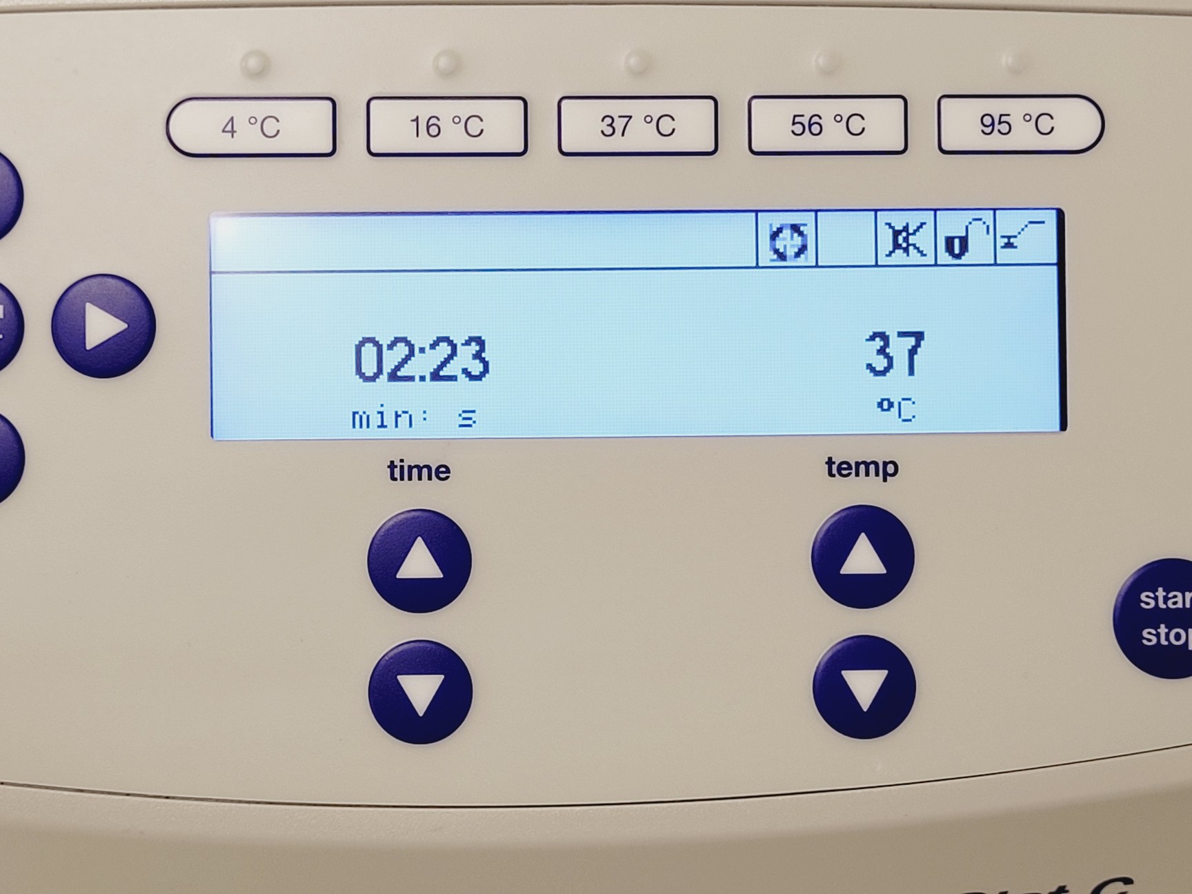 Image of Eppendorf ThermoStat C Dry Block Heater Lab