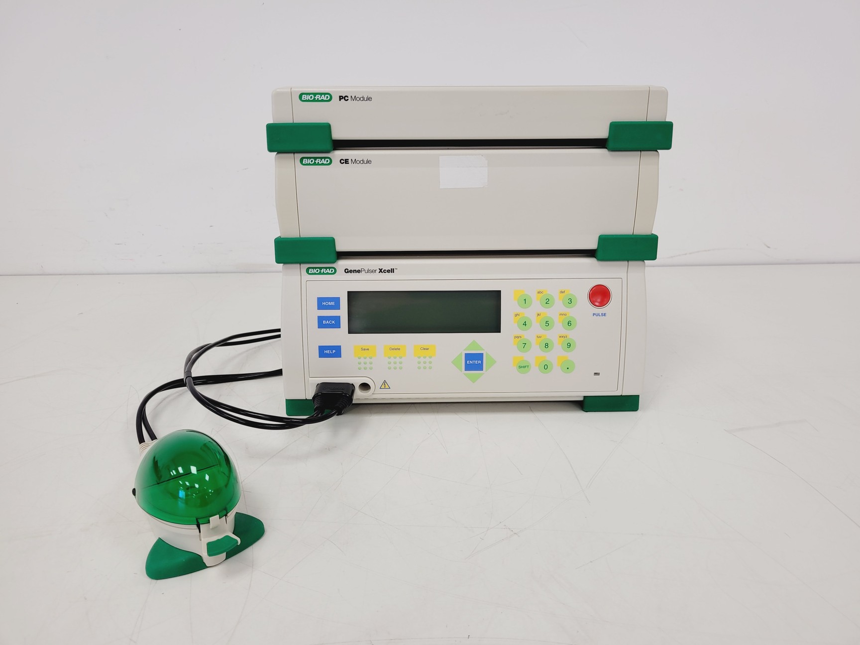 Image of Bio-Rad Gene Pulser Xcell Electroporation System Lab