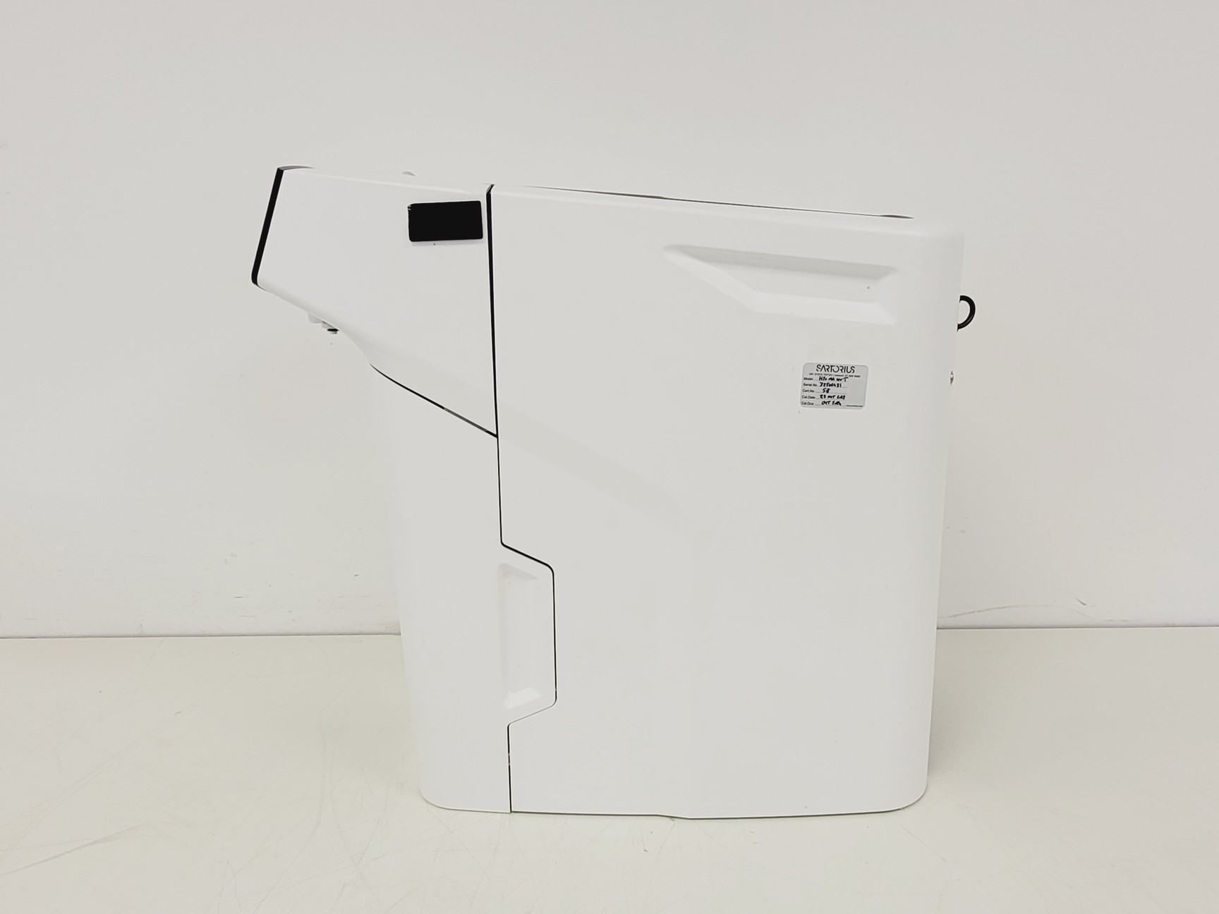 Image of Sartorius Arium Mini H20-MA-UV-T Water Purification System Lab