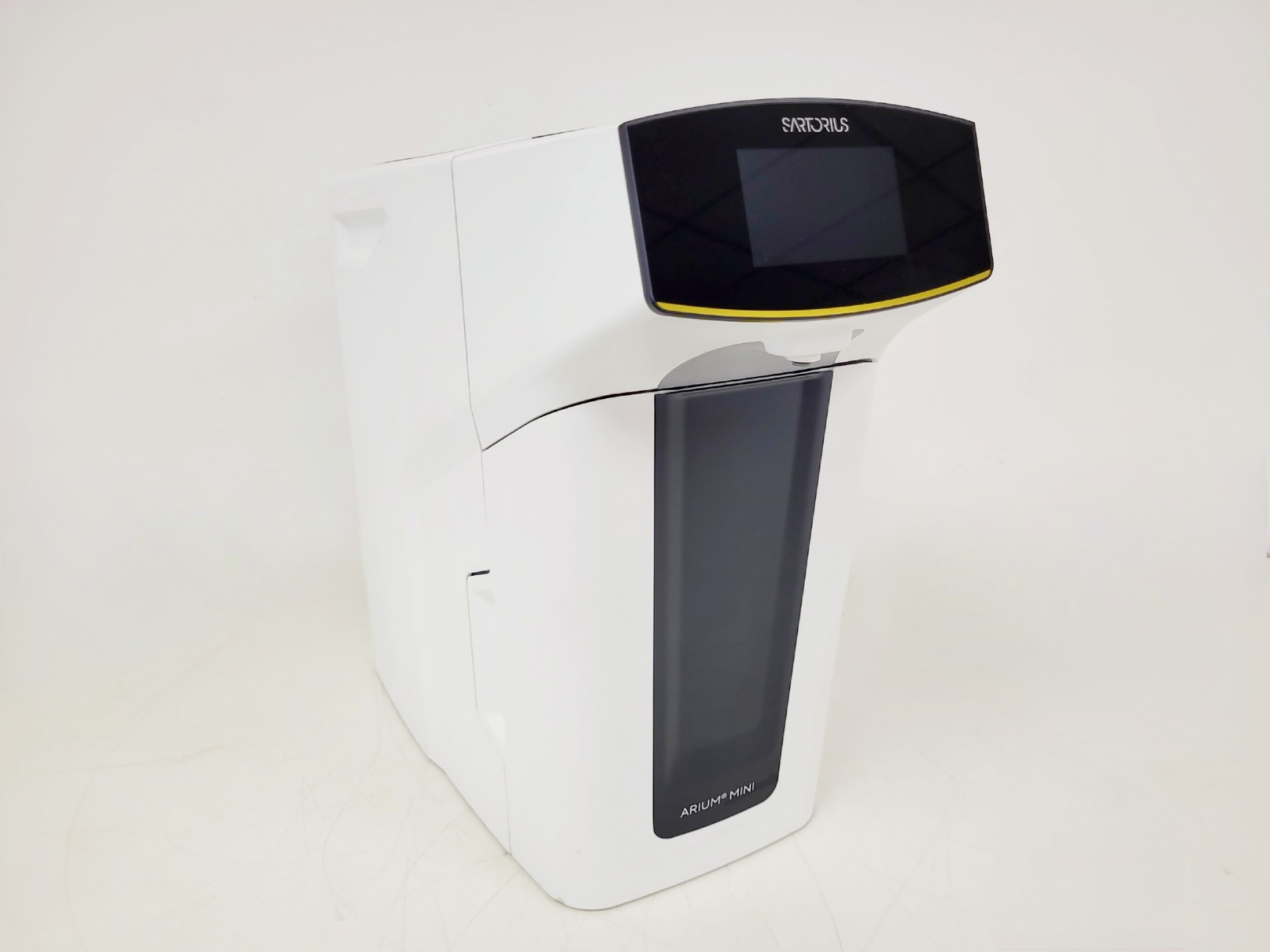 Image of Sartorius Arium Mini Model H20-MA-UV-T Water Purification System Lab