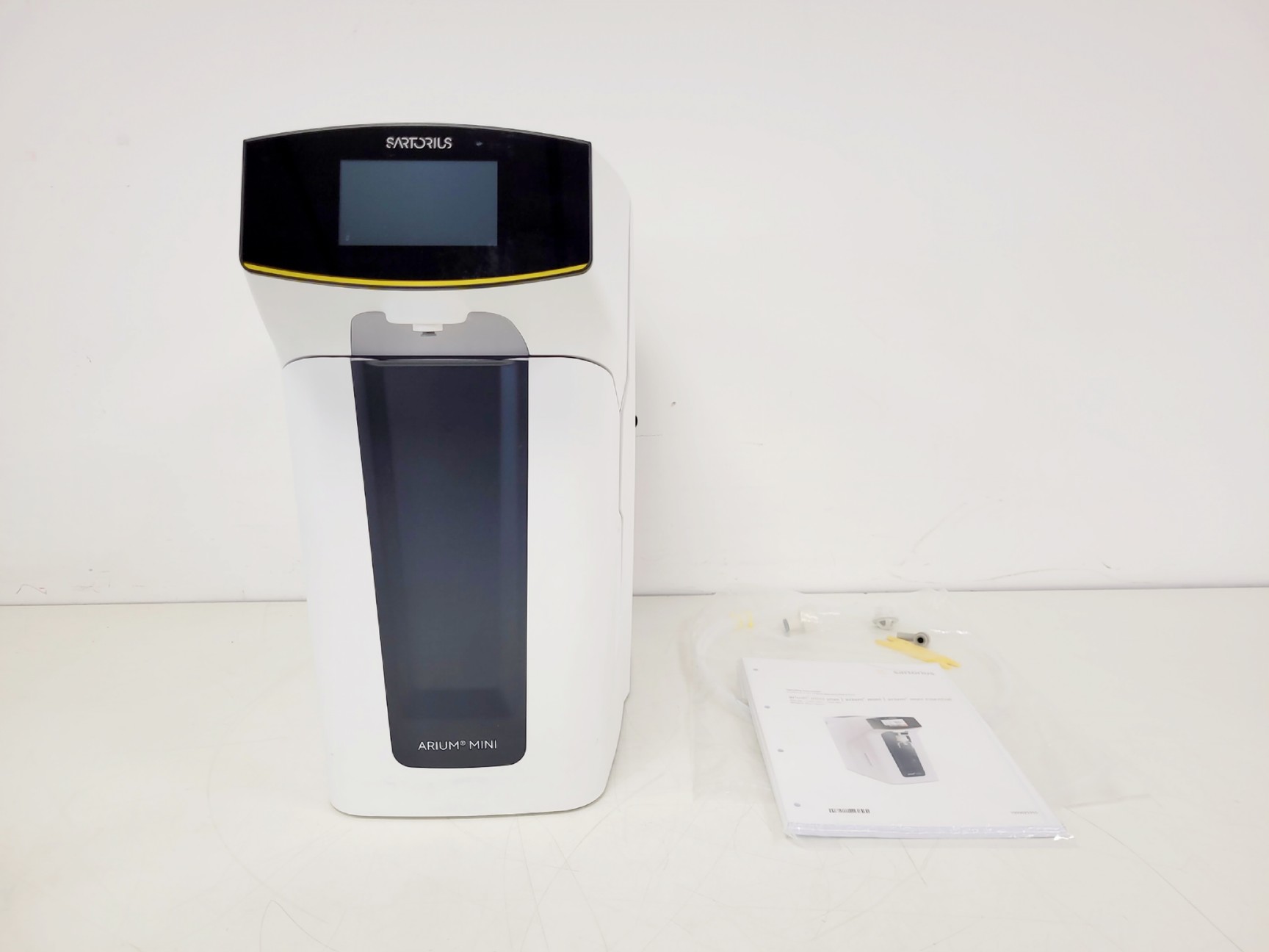 Image of Sartorius Arium Mini Model H20-MA-UV-T Water Purification System Lab