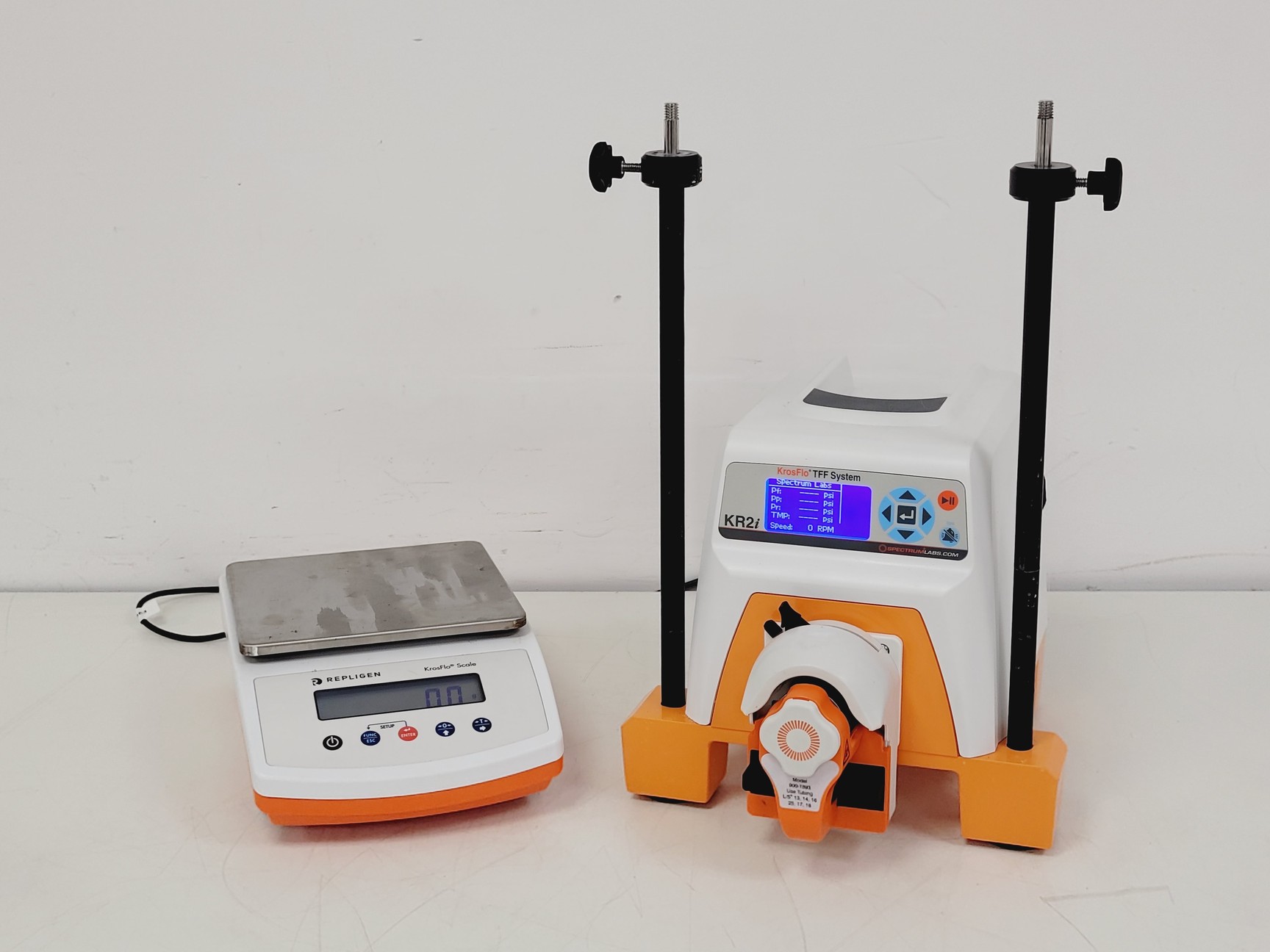 Image of Spectrum Labs KrosFlo TFF System KR2i Peristaltic Pump w/ ACSS-20K Balance