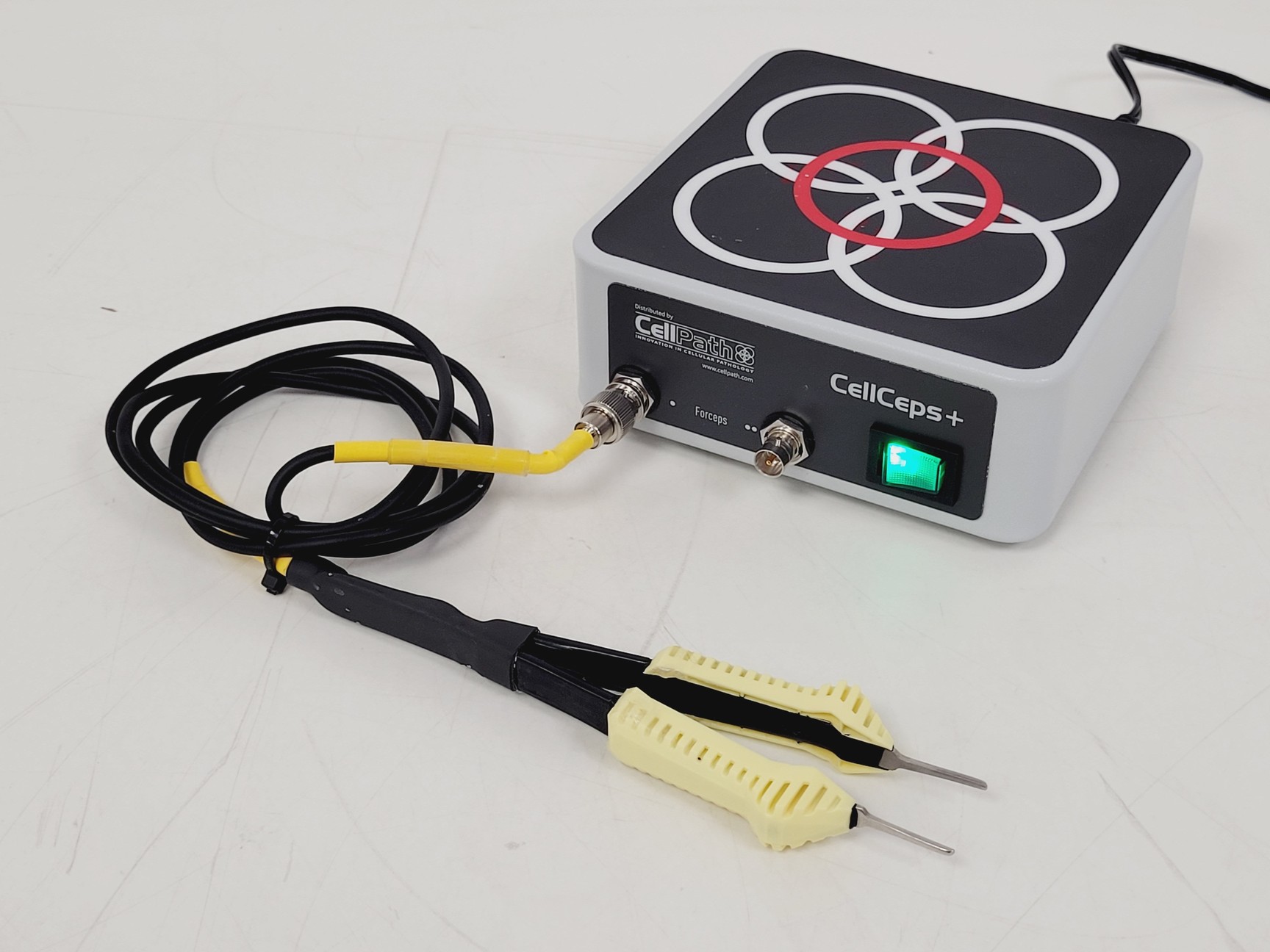Image of CellPath CellCeps Plus Heated Forceps System Lab