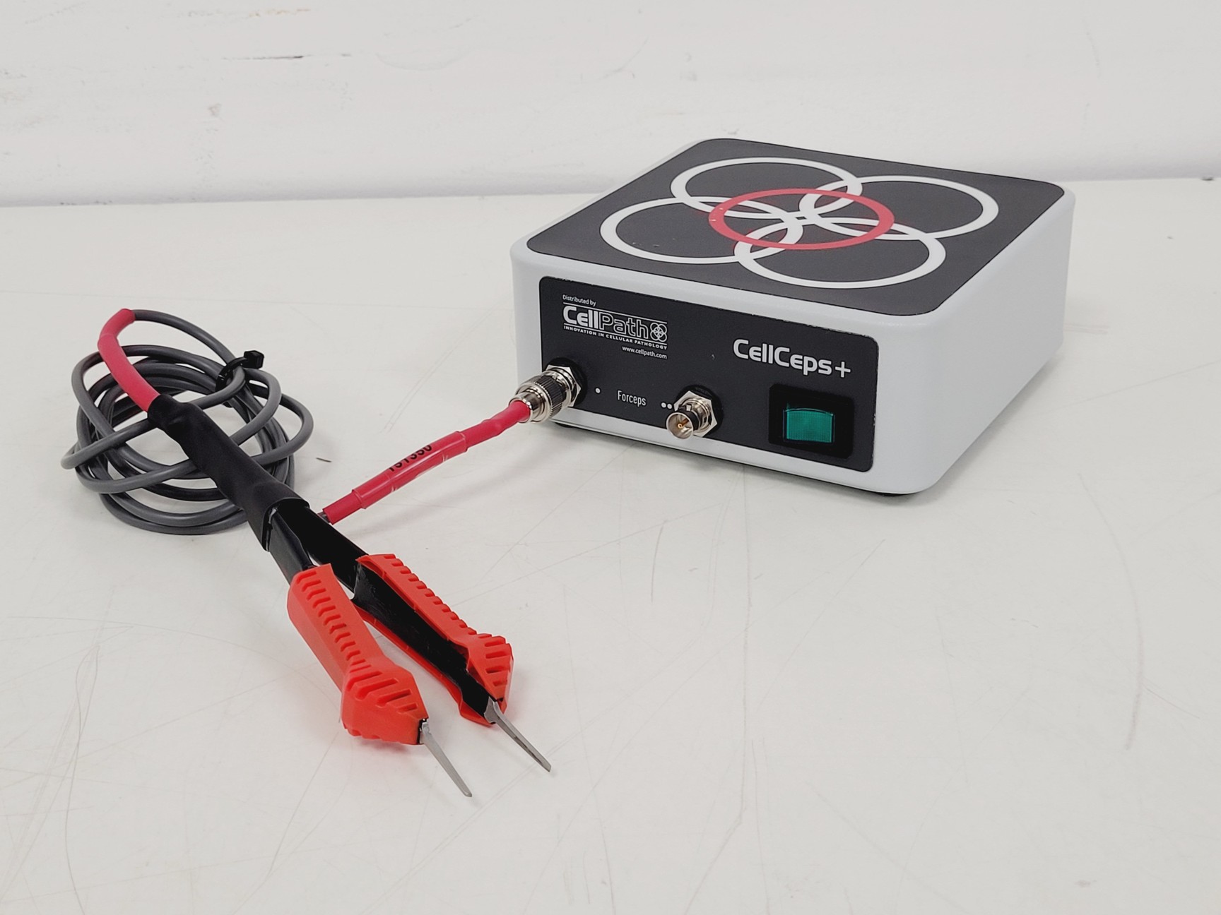 Image of CellPath CellCeps Plus Heated Forceps System Lab