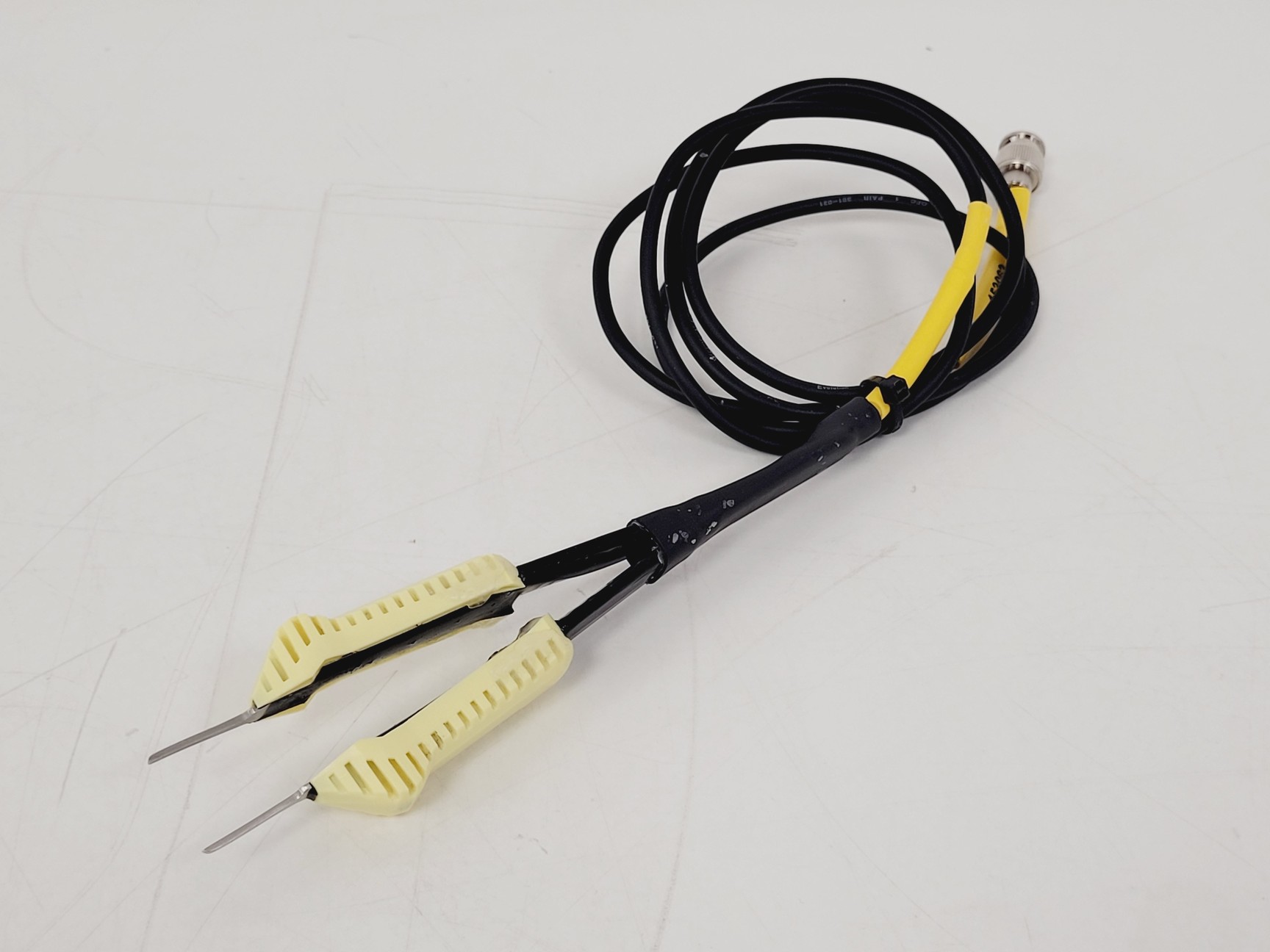 Image of CellPath CellCeps Plus Heated Forceps System Lab