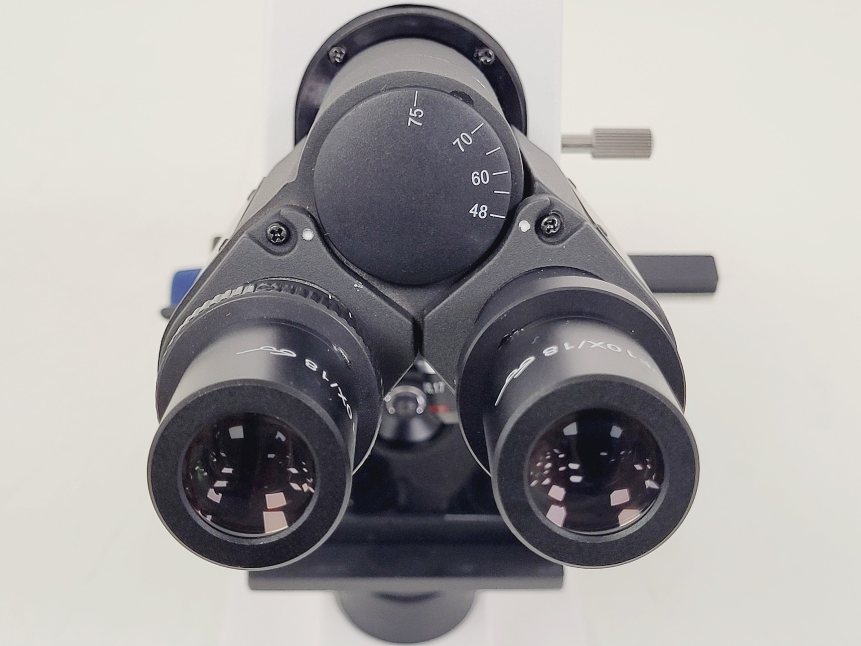 Image of VWR BL124A Brightfield Microscope 4 x Optika Objectives 4/10/40/100x Lab