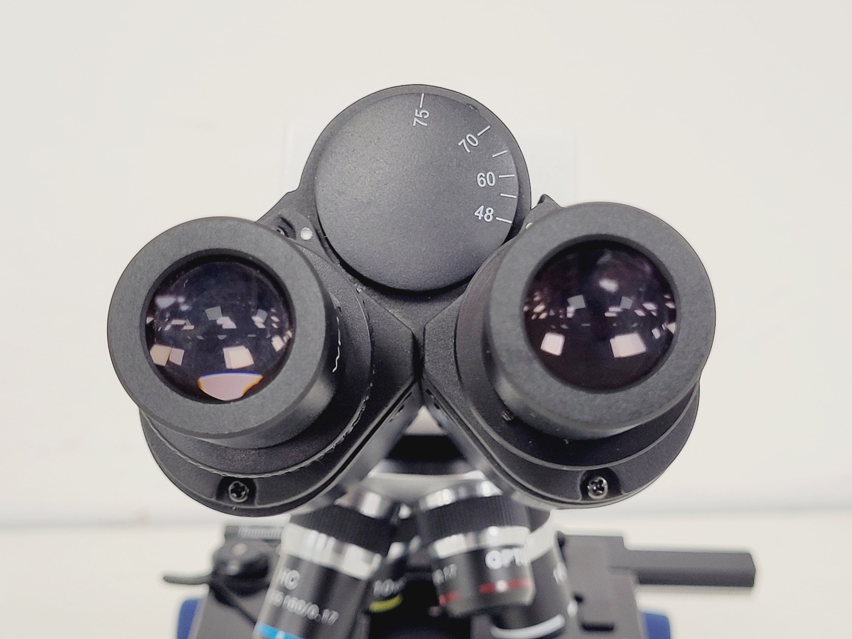 Image of VWR BL124A Brightfield Microscope 4 x Optika Objectives 4/10/40/100x Lab
