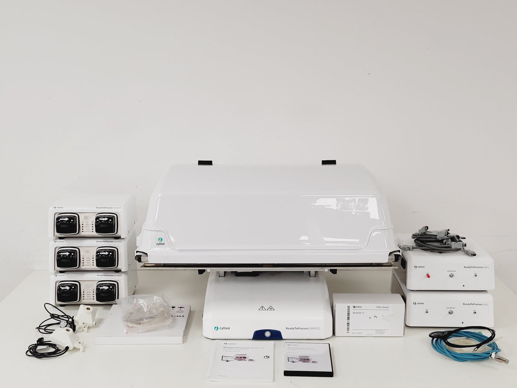 Image of Cytiva ReadyToProcess WAVE 25 w/ Tray 50, Pump25, CBCU Software, System Lab
