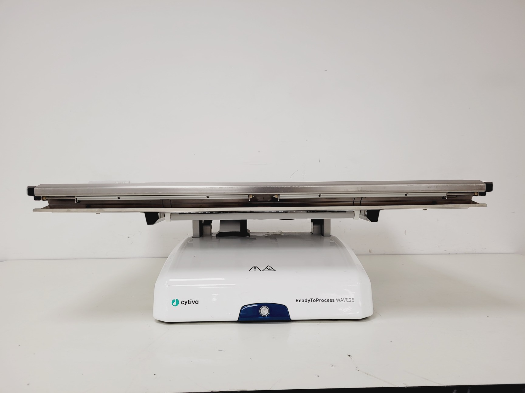 Image of Cytiva ReadyToProcess WAVE 25 w/ Tray 50, Pump25, CBCU Software, System Lab