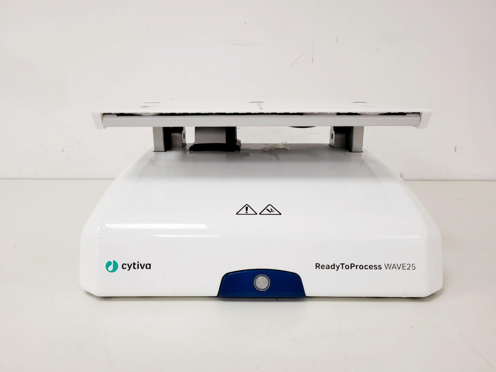 Image of Cytiva ReadyToProcess WAVE 25 w/ Tray 50, Pump25, CBCU Software, System Lab