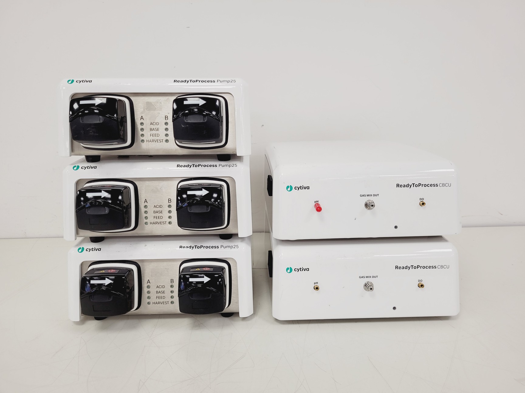 Image of Cytiva ReadyToProcess WAVE 25 w/ Tray 50, Pump25, CBCU Software, System Lab