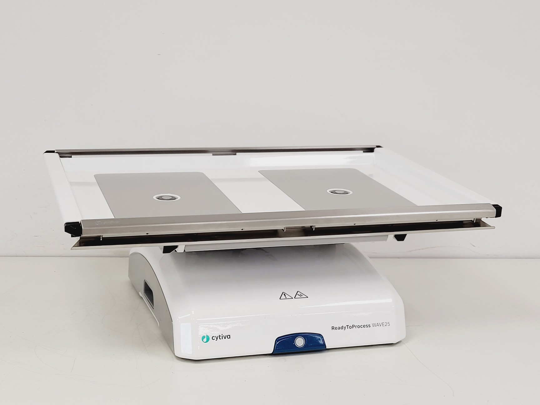 Image of Cytiva ReadyToProcess WAVE 25 w/ Tray 20 Lab