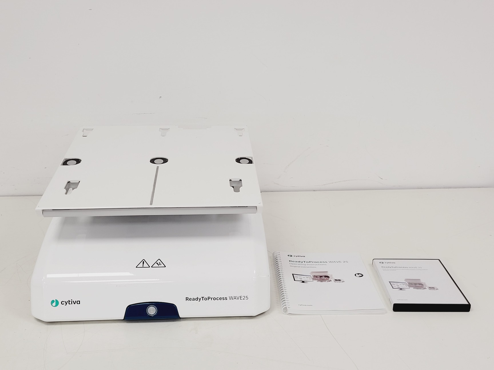 Image of Cytiva ReadyToProcess WAVE 25 w/ Tray 20 Lab