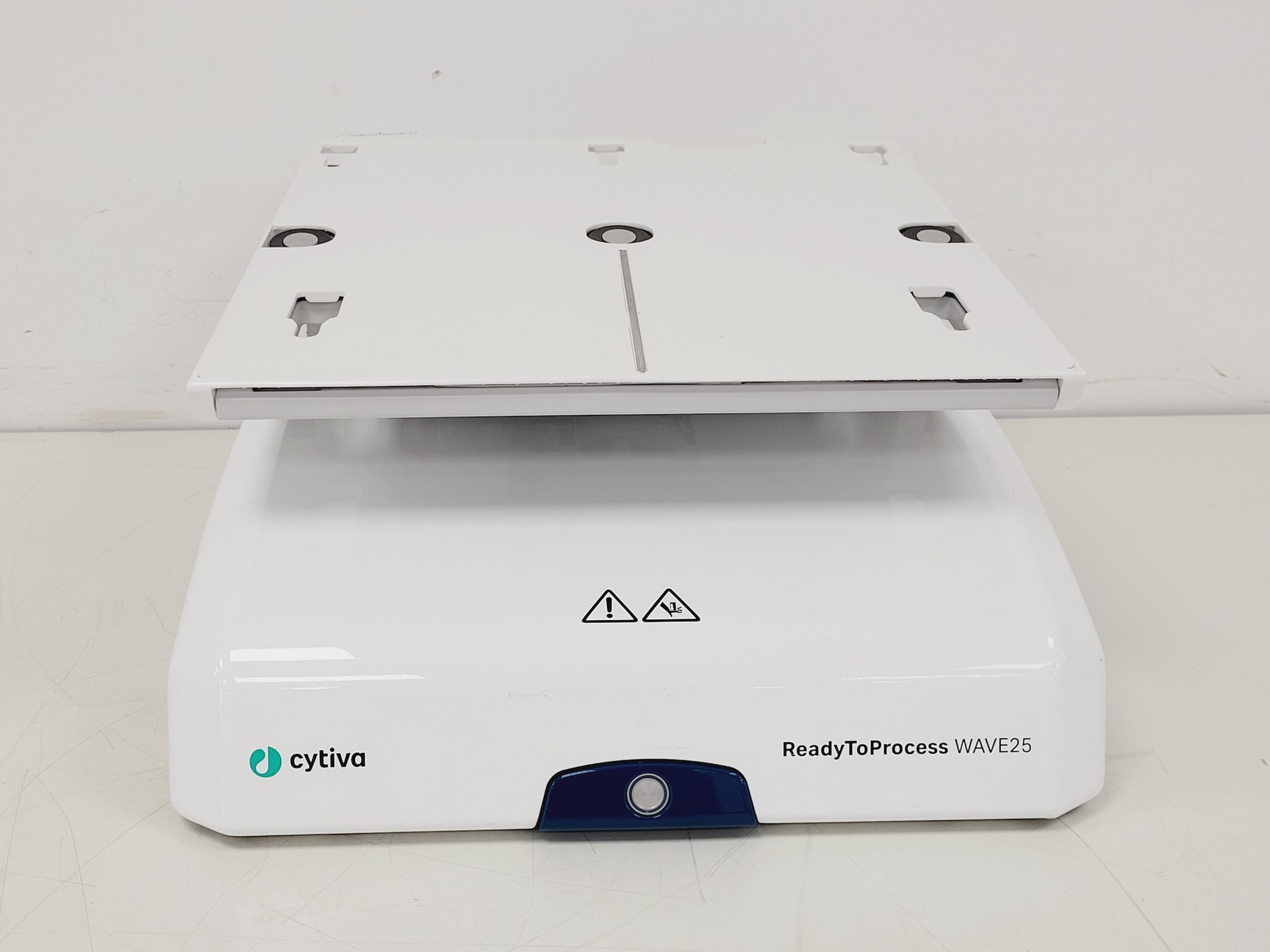 Image of Cytiva ReadyToProcess WAVE 25 w/ Tray 20 Lab