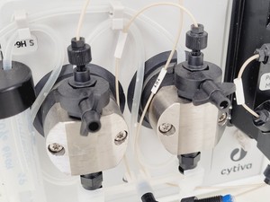 Thumbnail image of GE Healthcare AKTA Pure FPLC System w/Fraction Collector F9-C & Sample Pump S9H